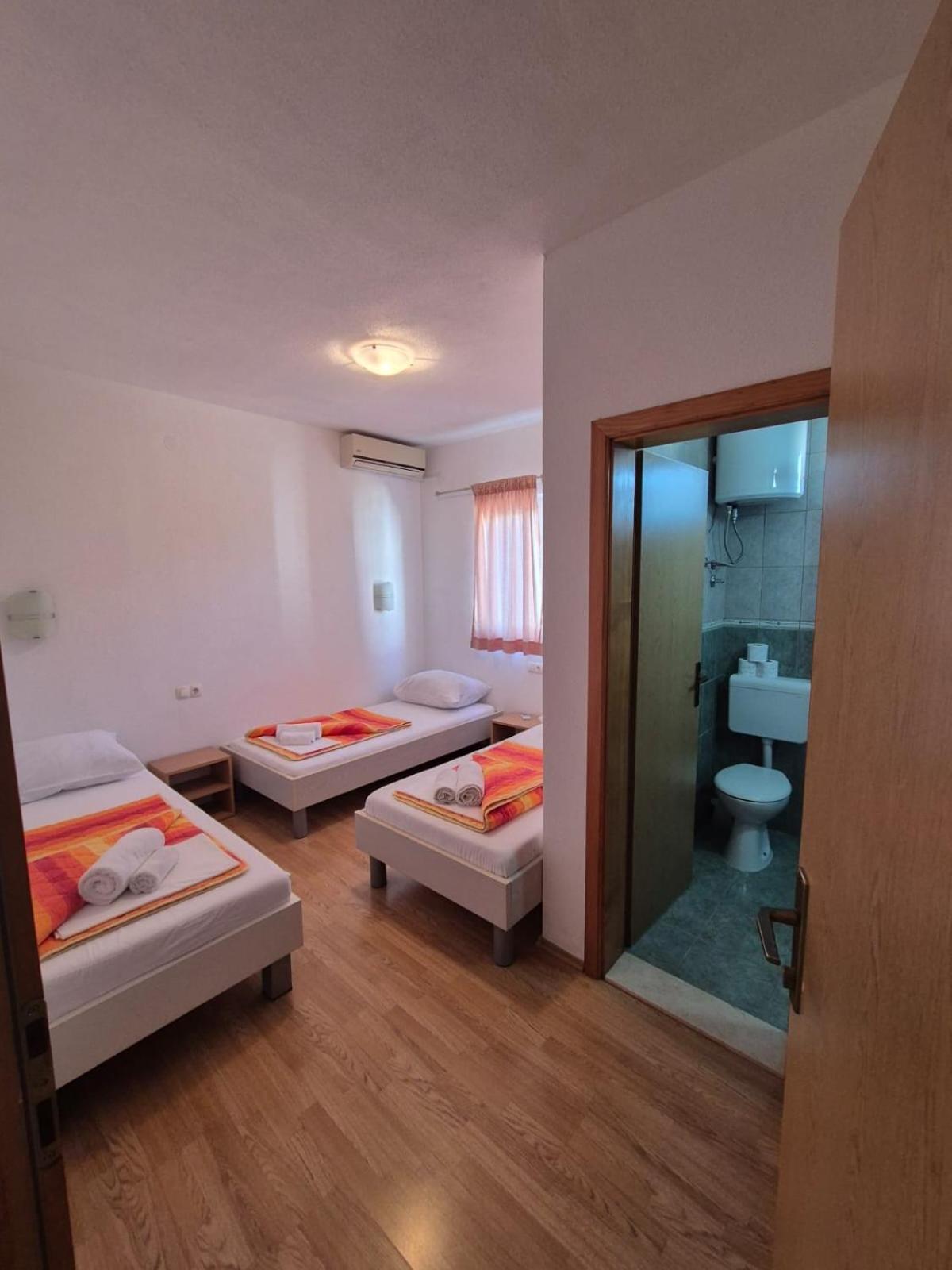 Triple Room photo 2