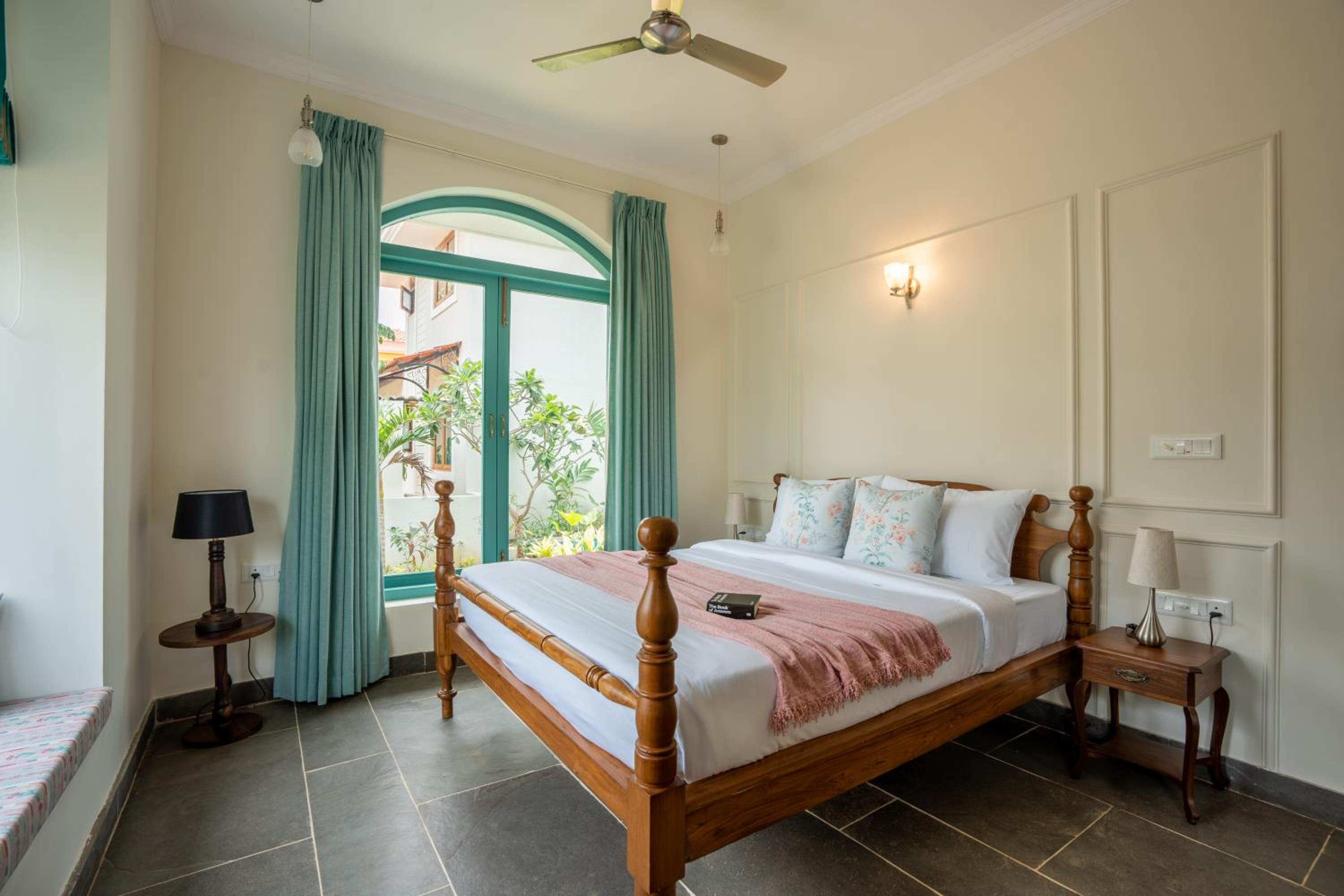 Three-Bedroom Villa photo 1