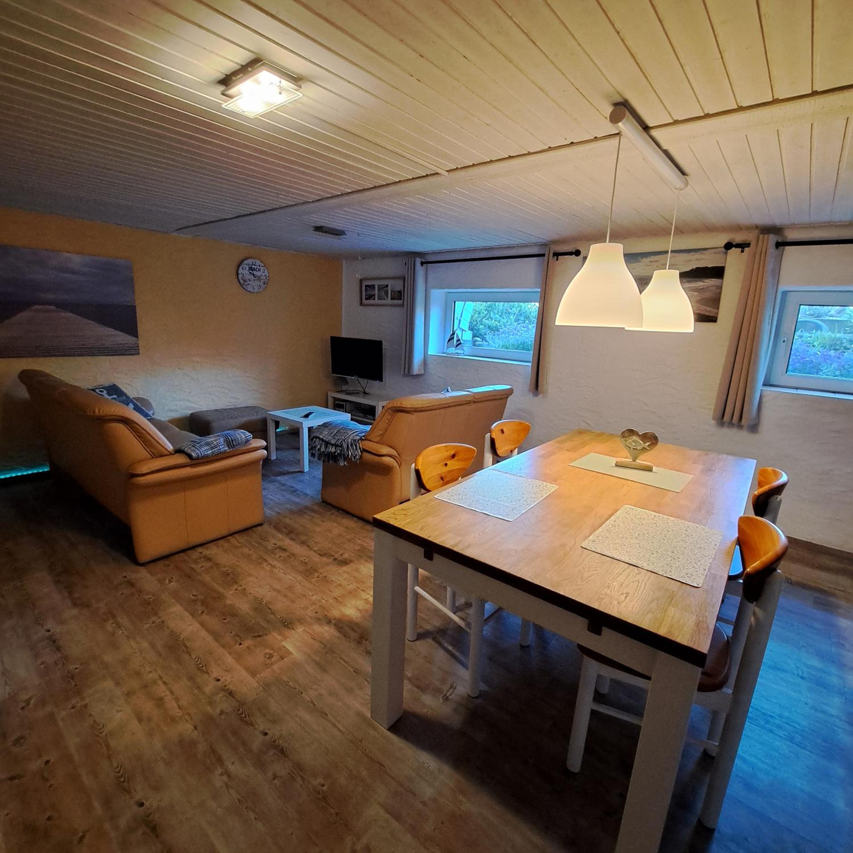 Apartment photo 2