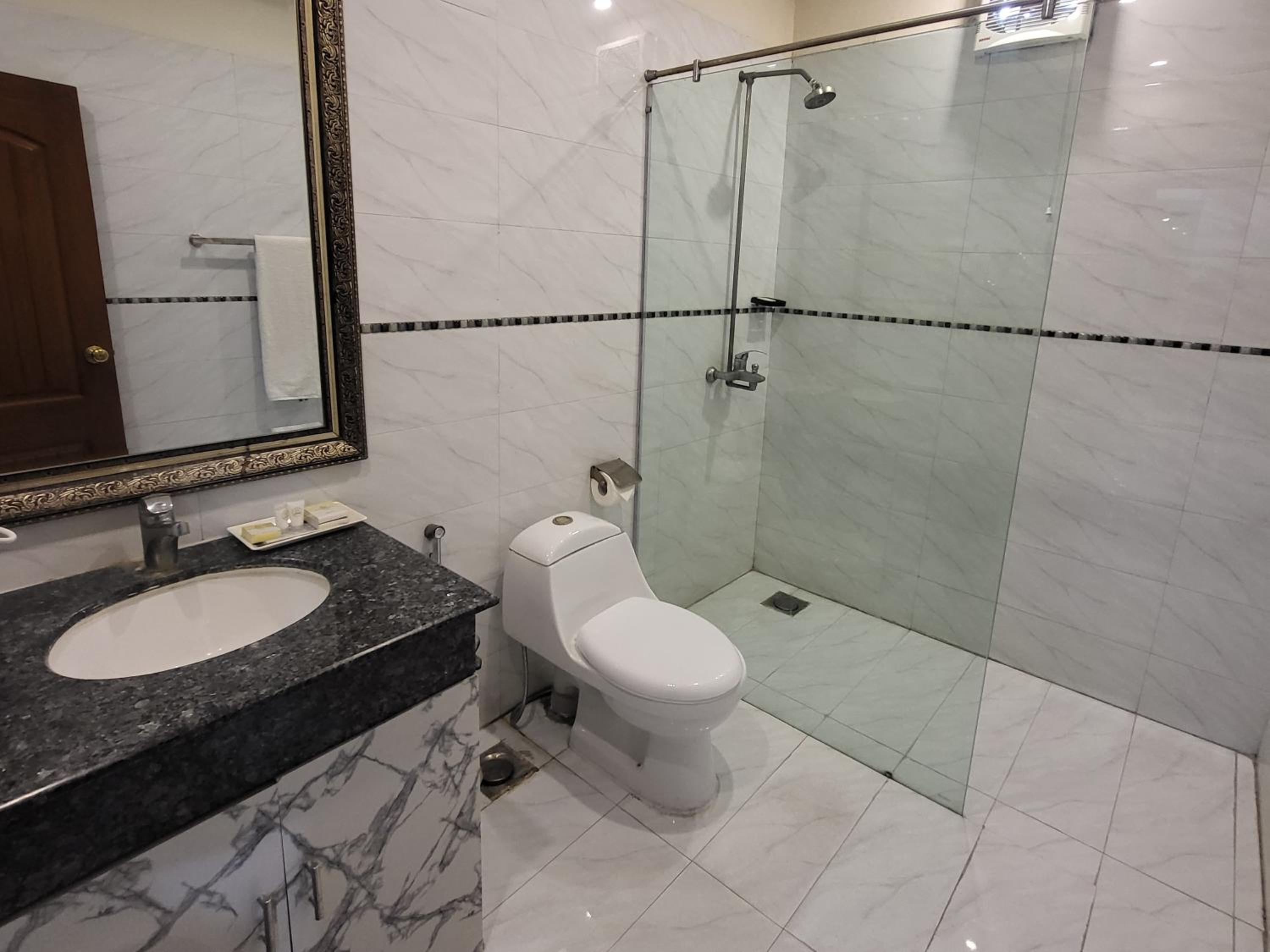 Executive Suite photo 2