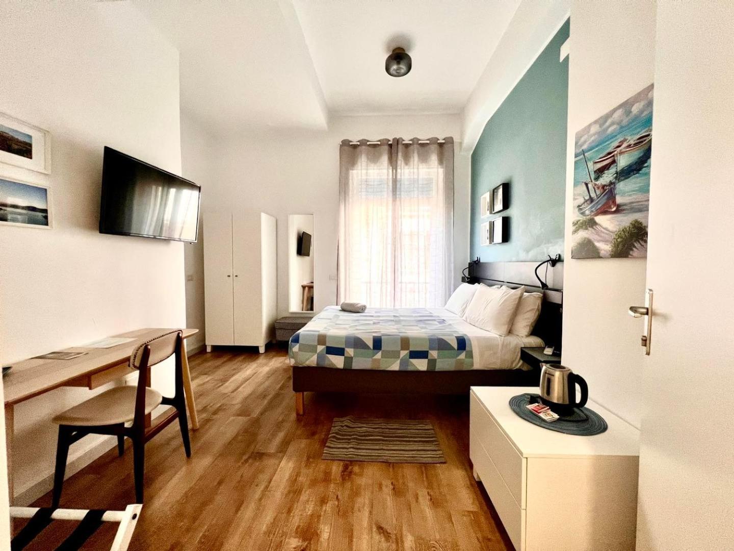 Small Double Room photo 2