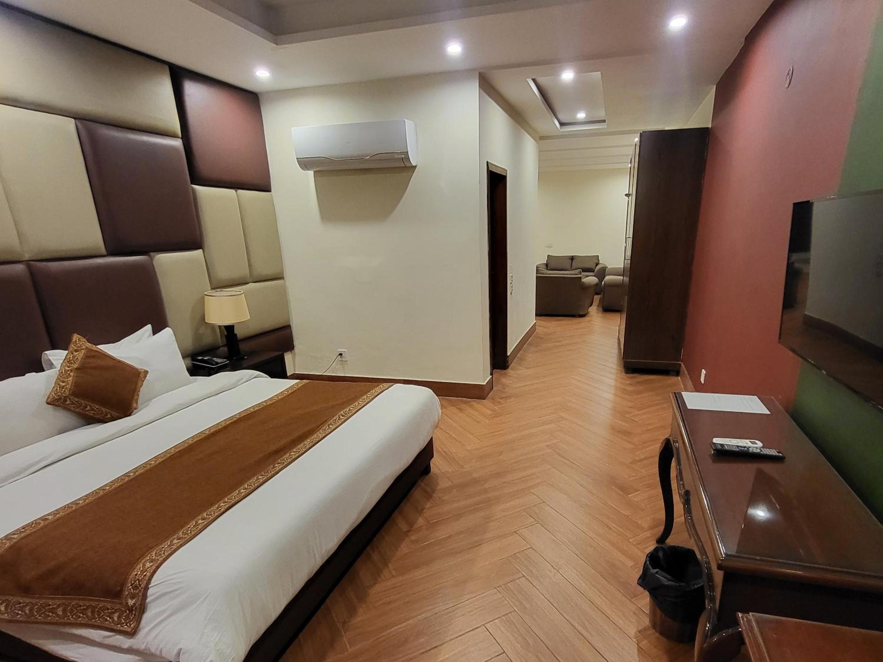 Presidential Suite