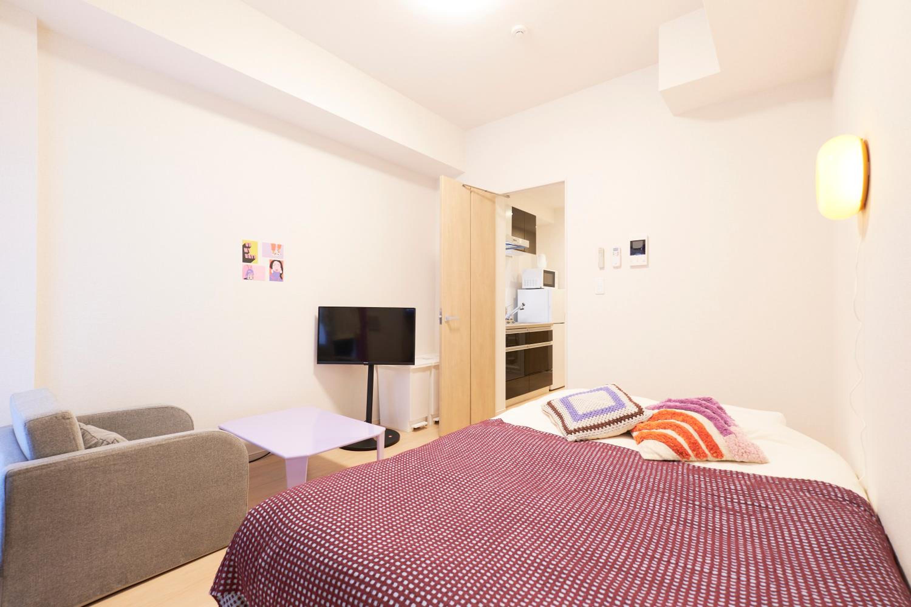 Economy Triple Room photo 2