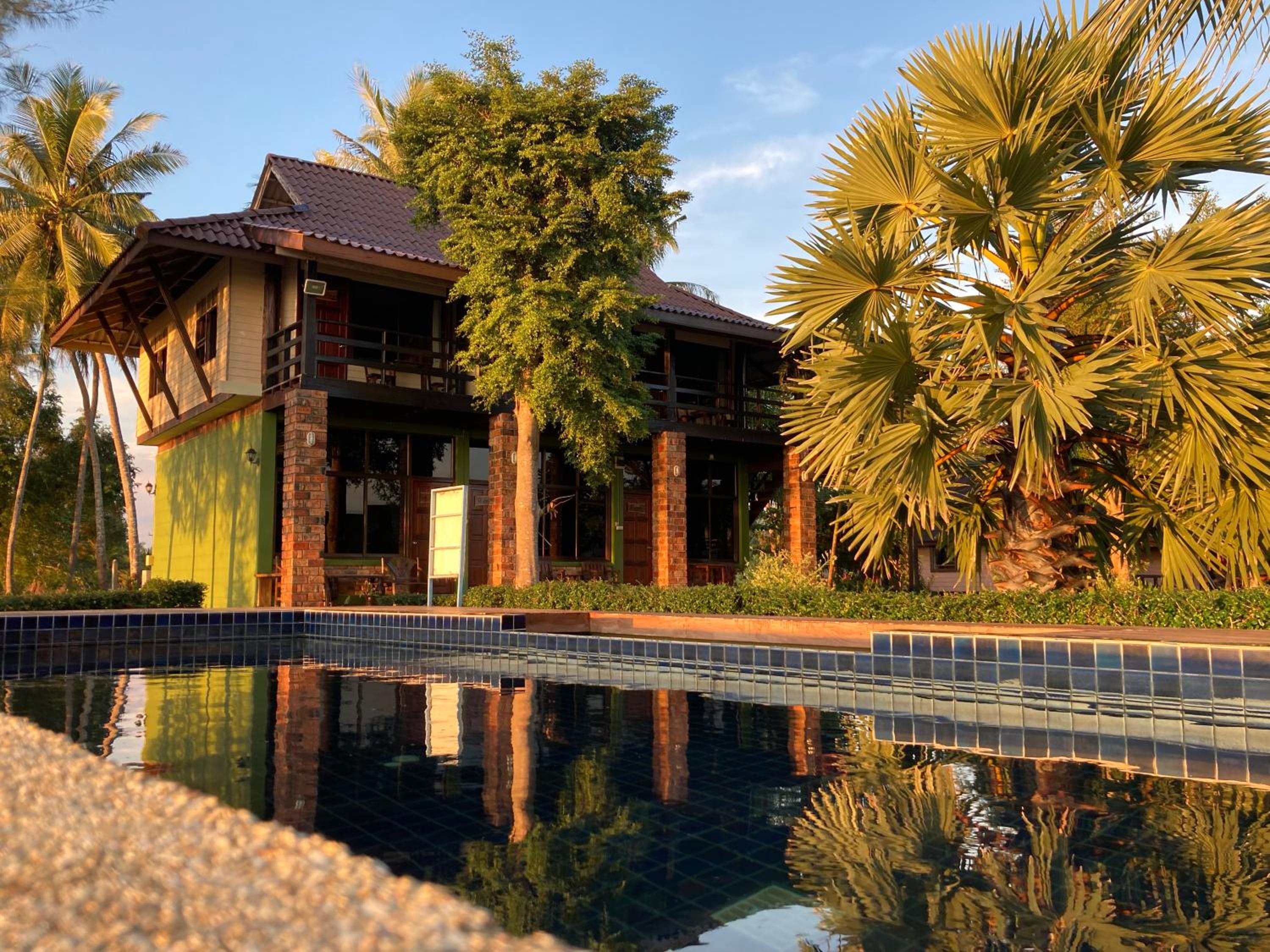 Deluxe Double Or Twin Room With Ocean View