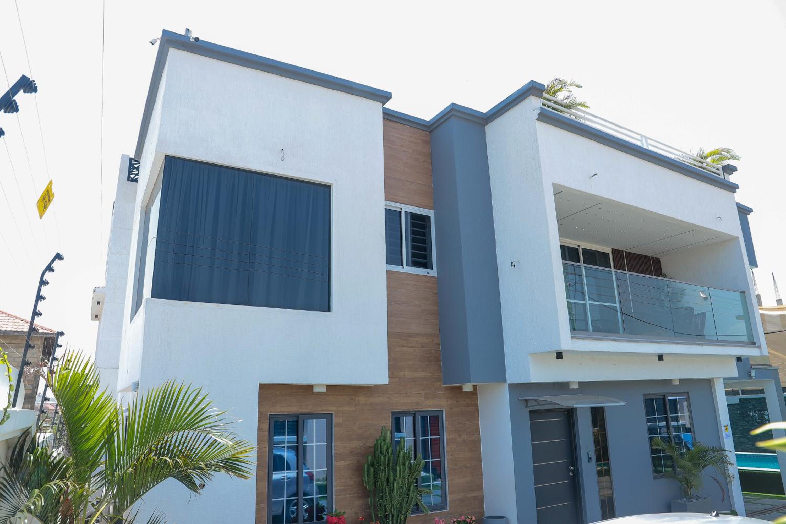 Three-Bedroom House photo 1