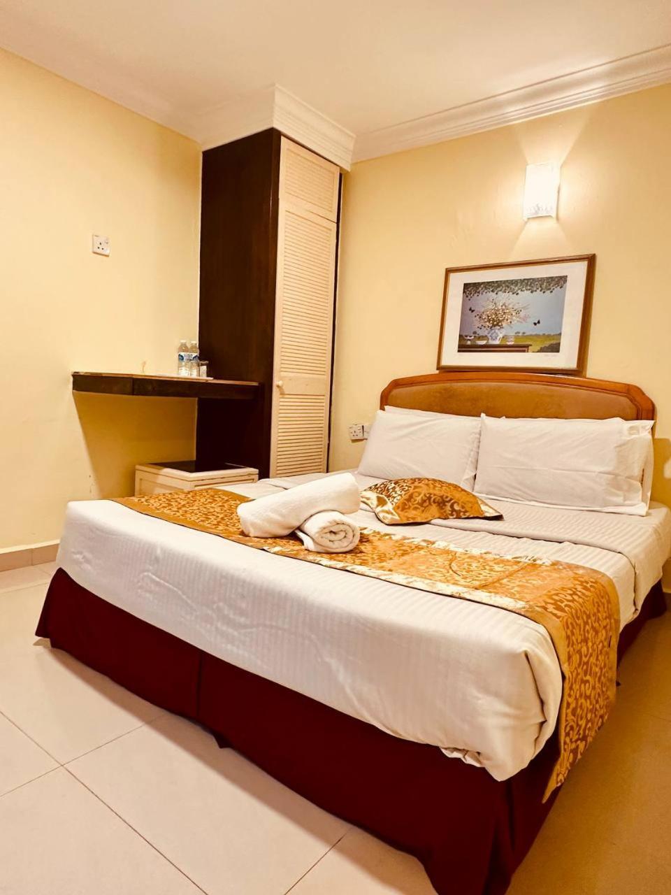 Budget Double Room - Photo 2