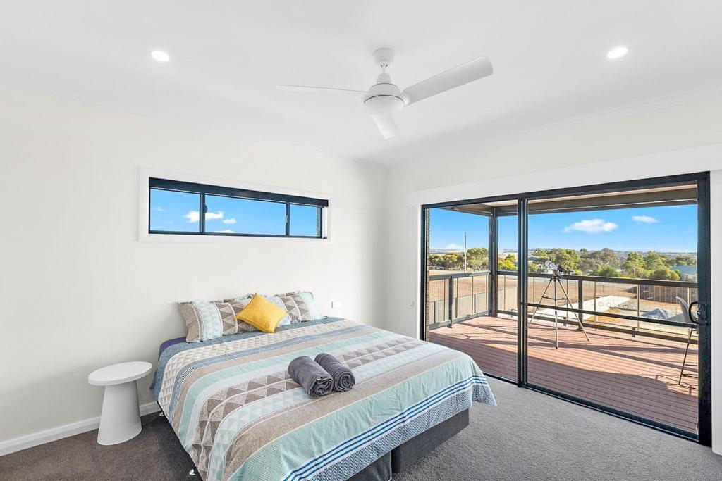 Four-Bedroom House photo 1