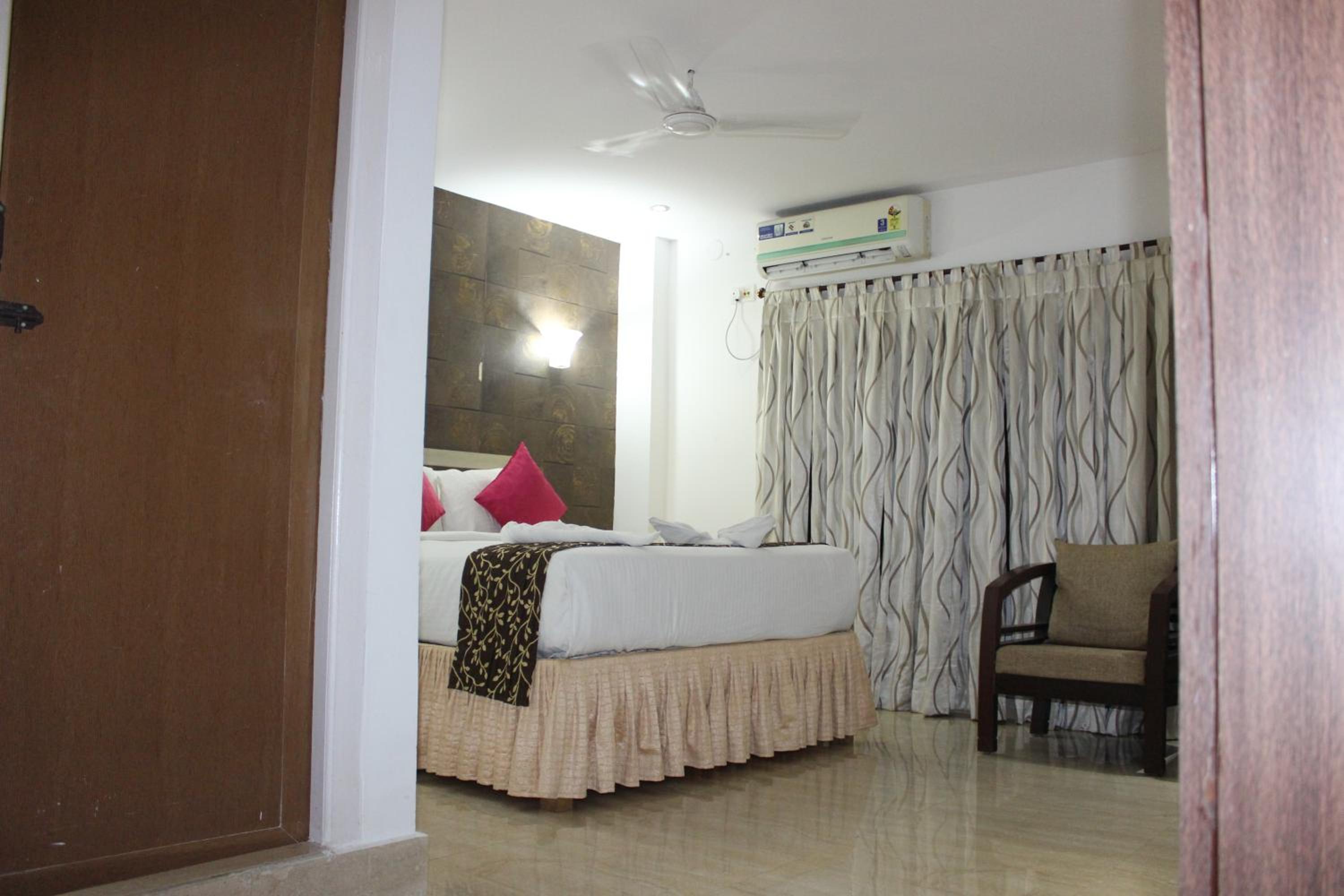 Deluxe Double Room With Sea View photo 2