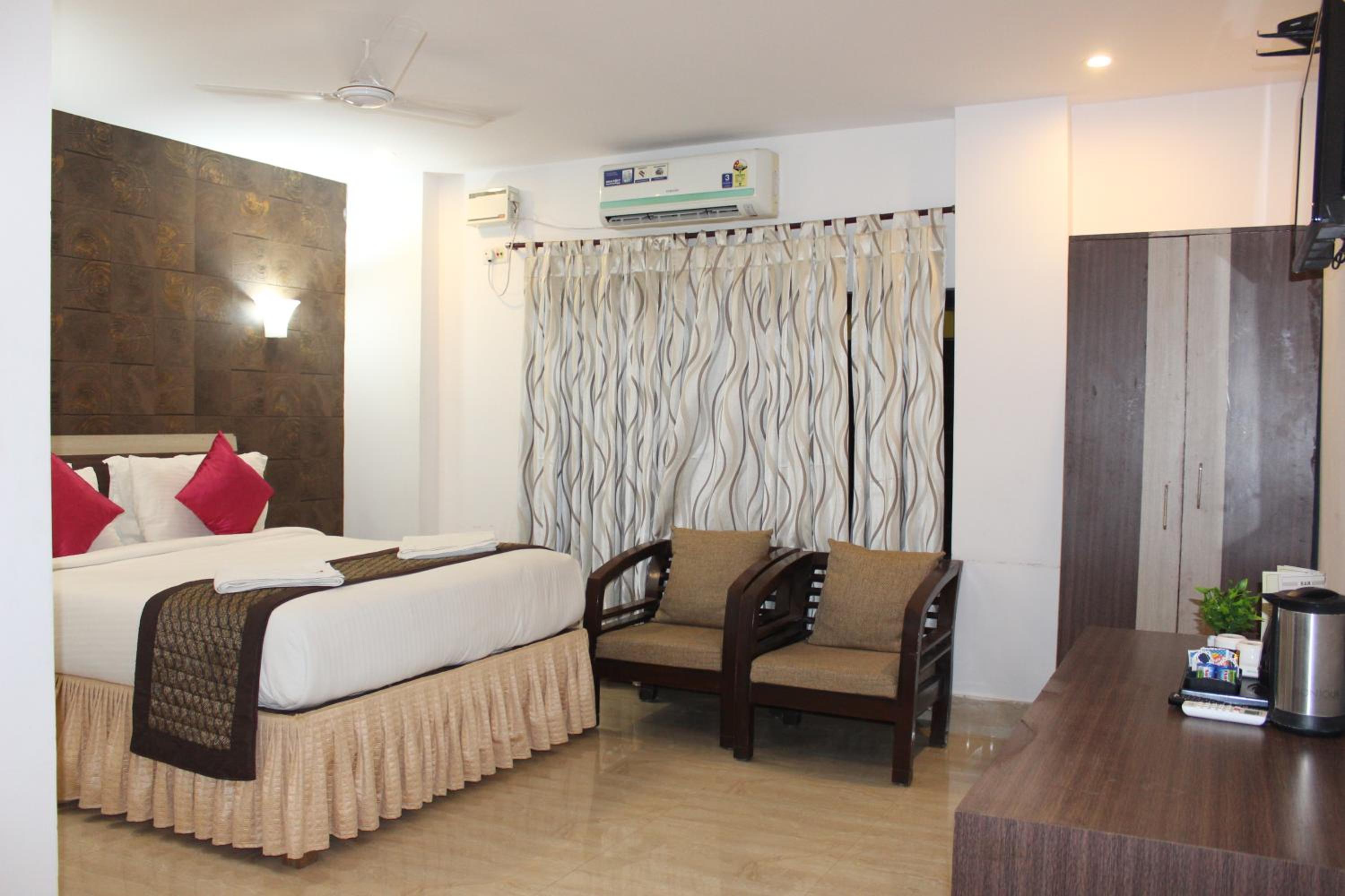 Deluxe Double Room With Sea View photo 3