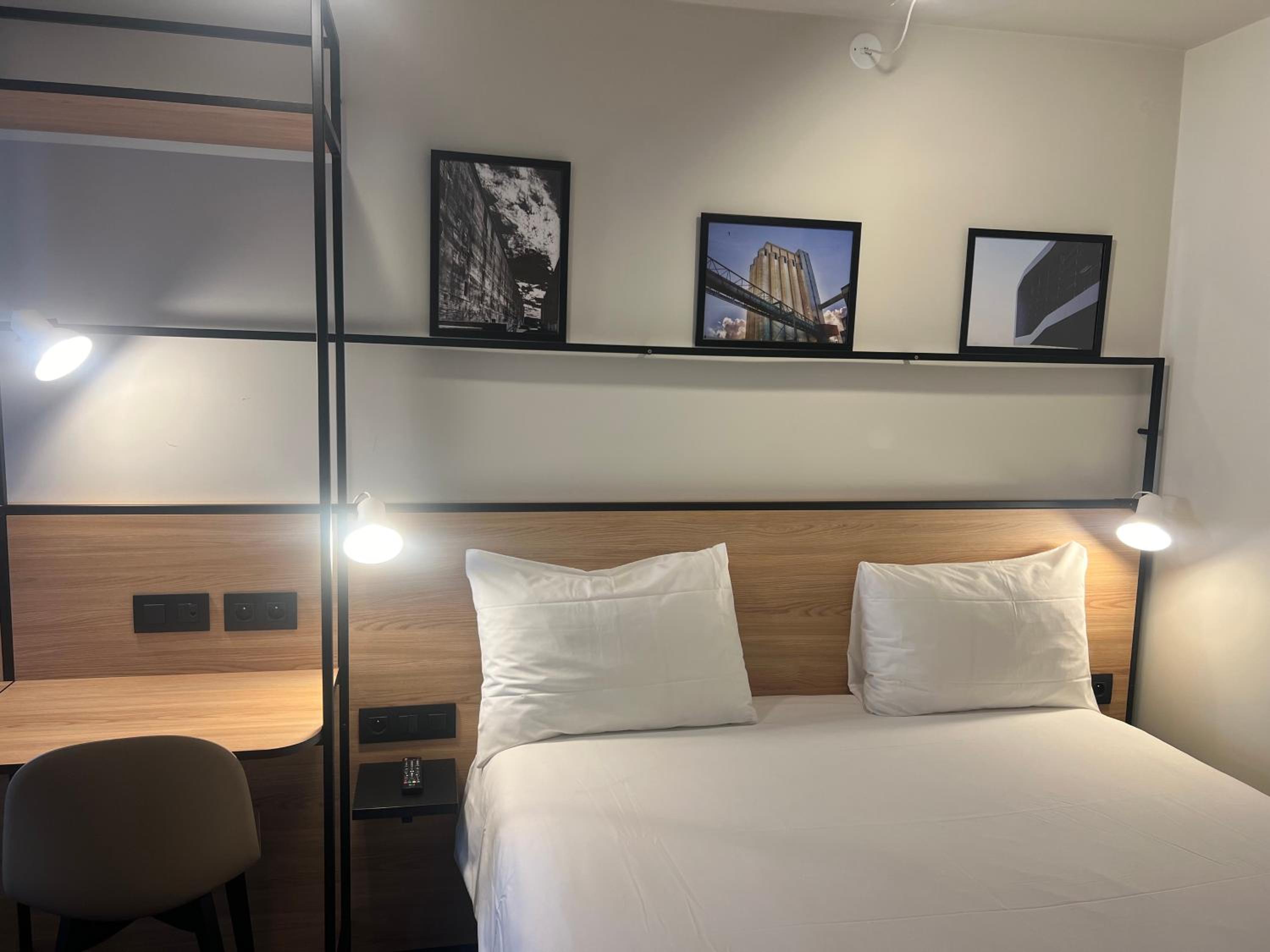 Standard Double Room - Photo 2
