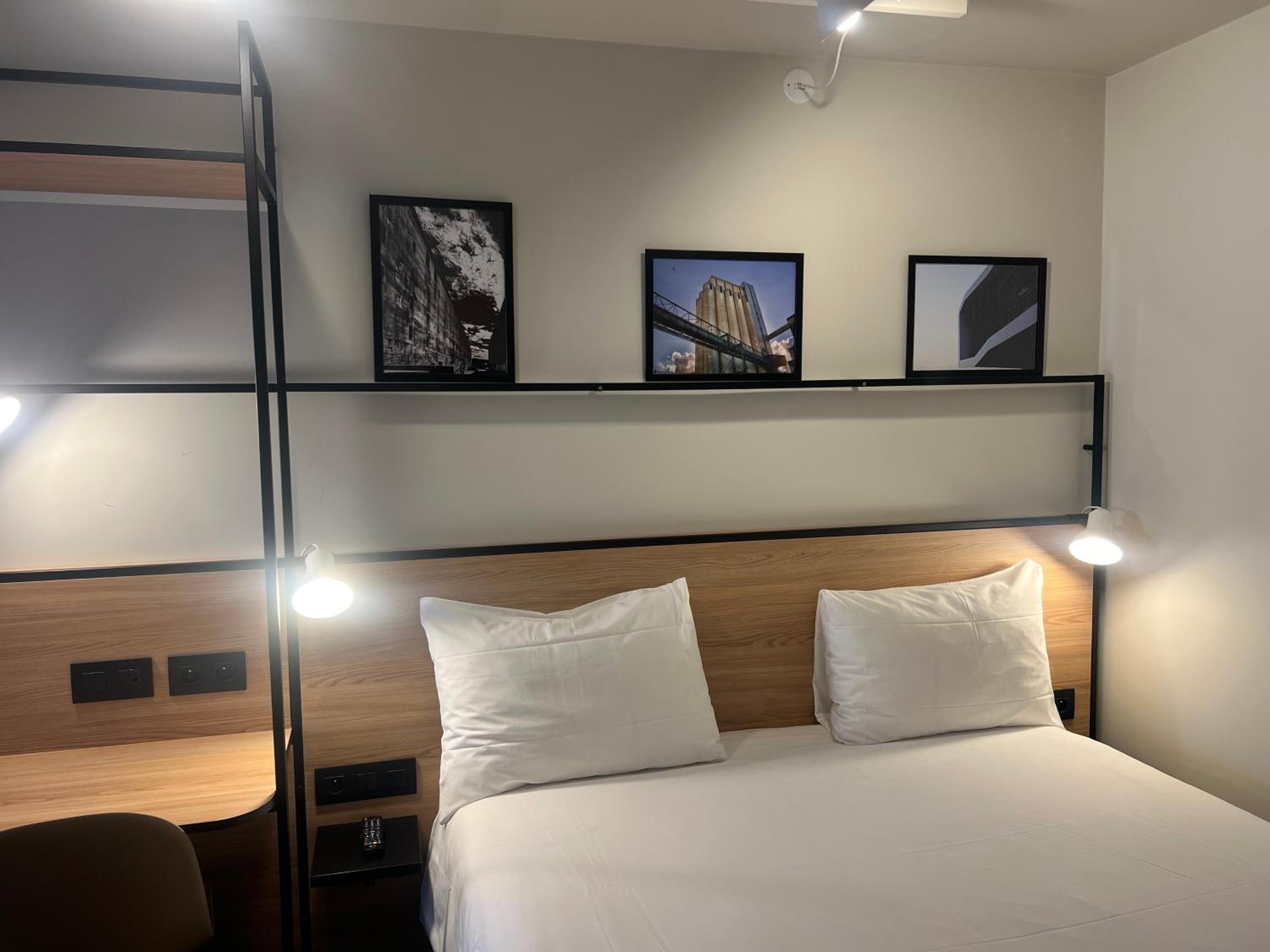 Standard Double Room - Photo 3