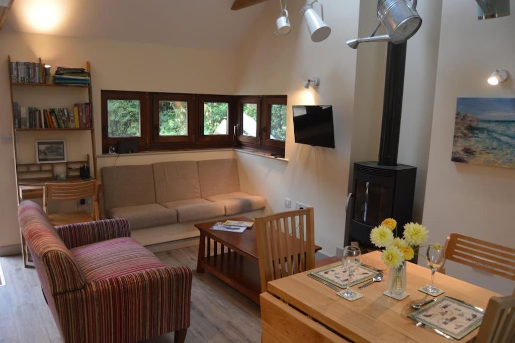 One-Bedroom House photo 1