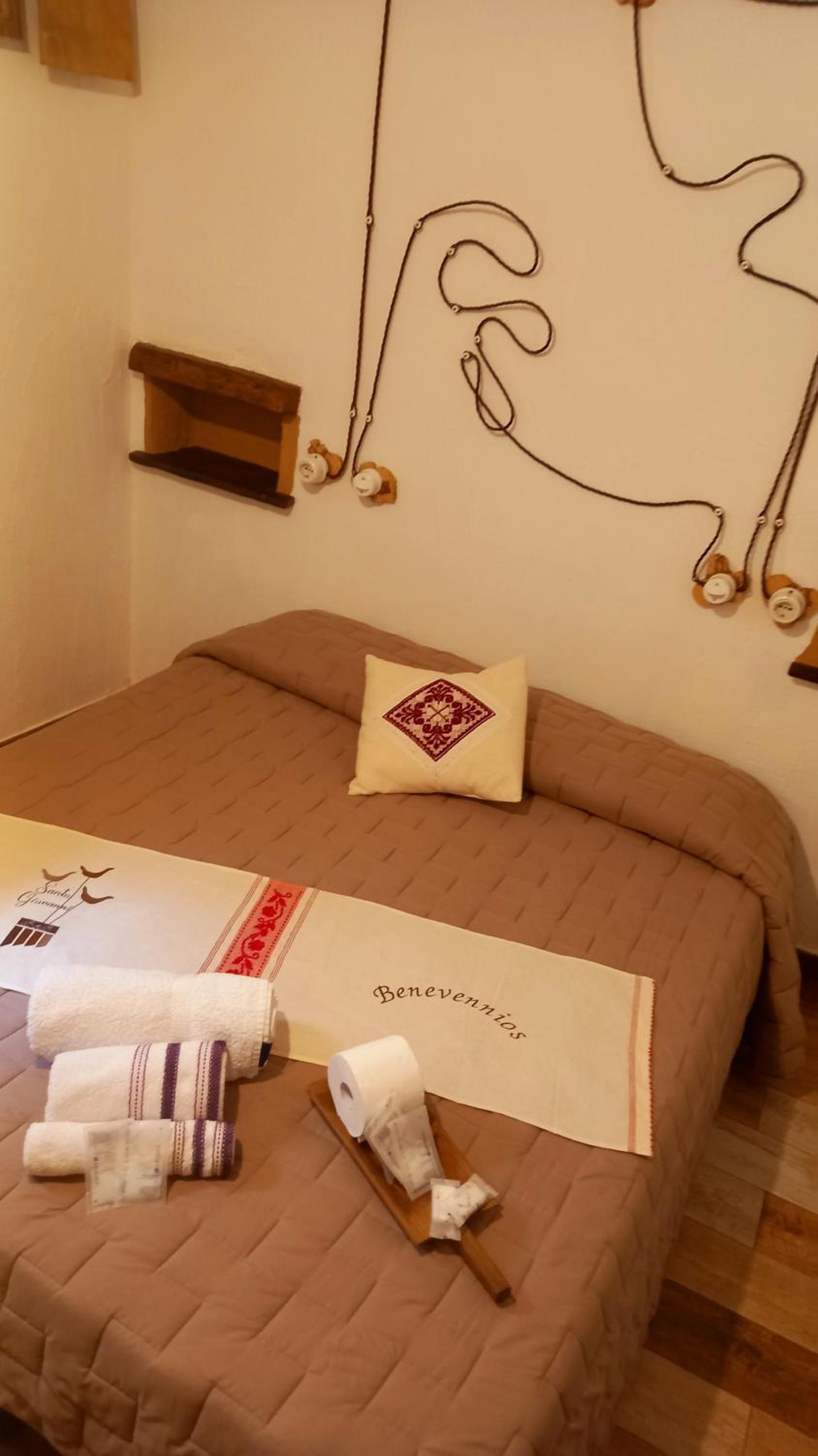 Deluxe Junior Suite photo 3