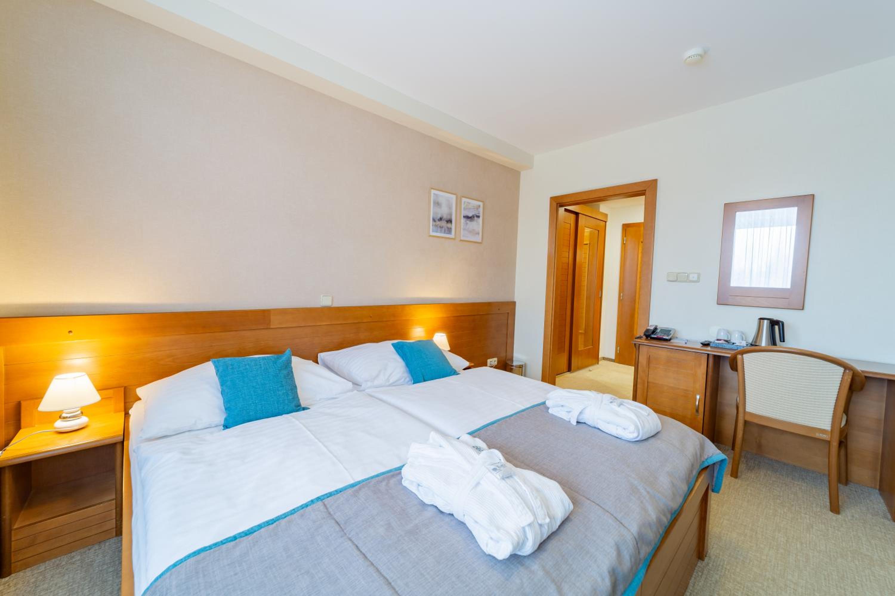 Quadruple Room with Wellness Access photo 1
