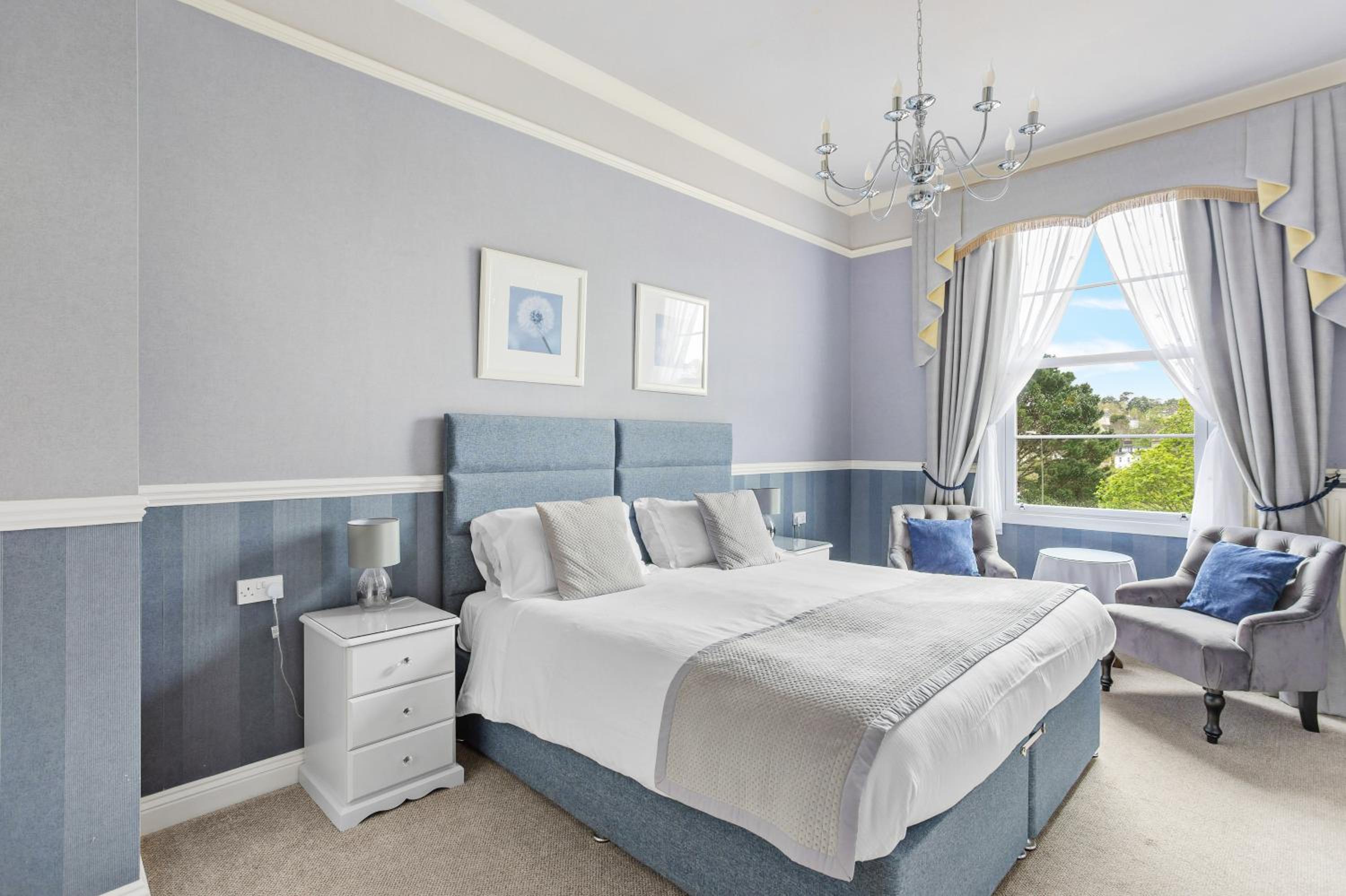 Deluxe King / Twin Room