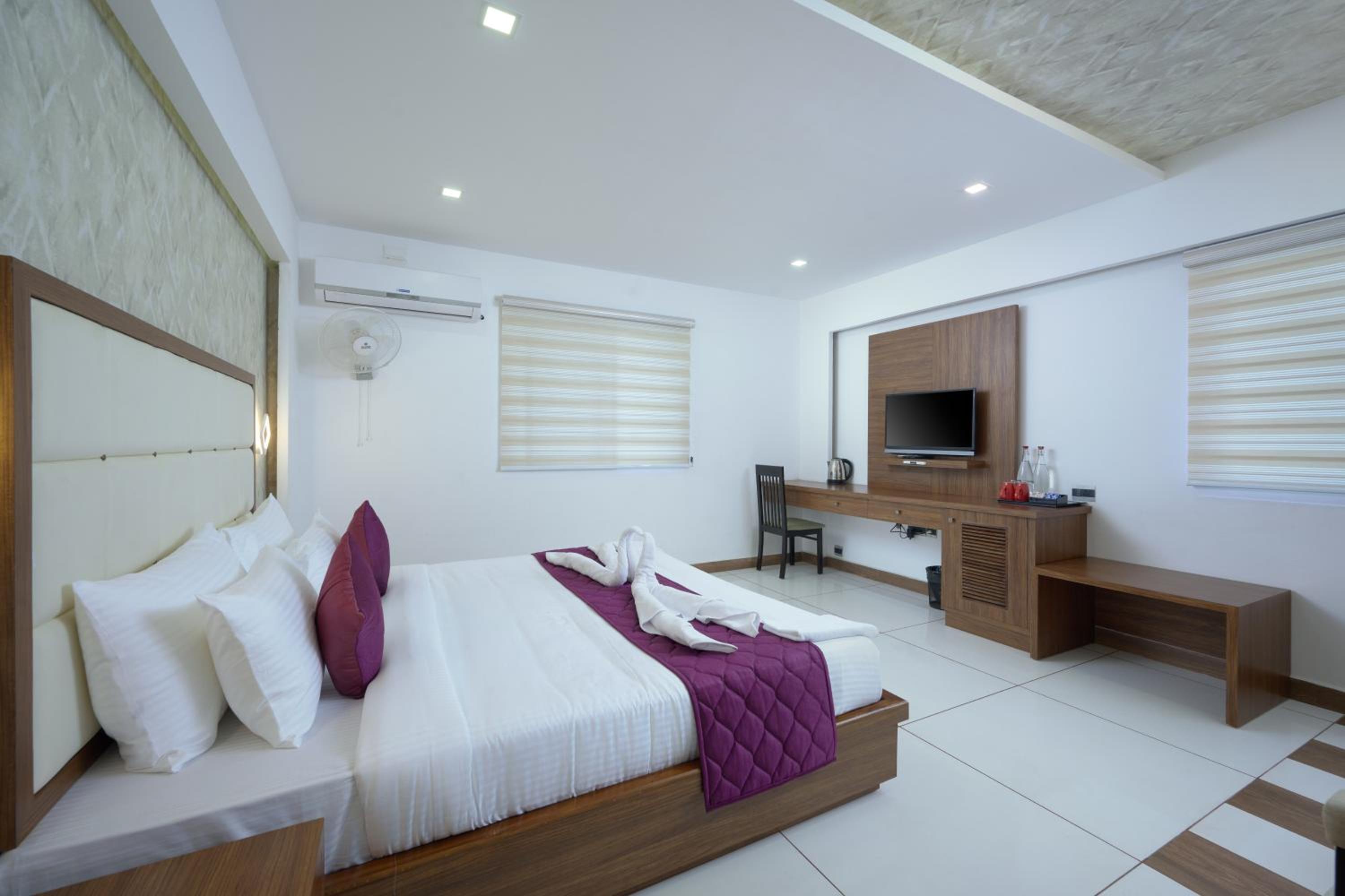 Superior King Room photo 2
