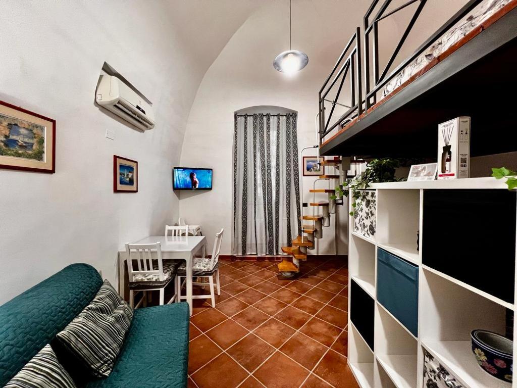 Two-Bedroom House photo 3