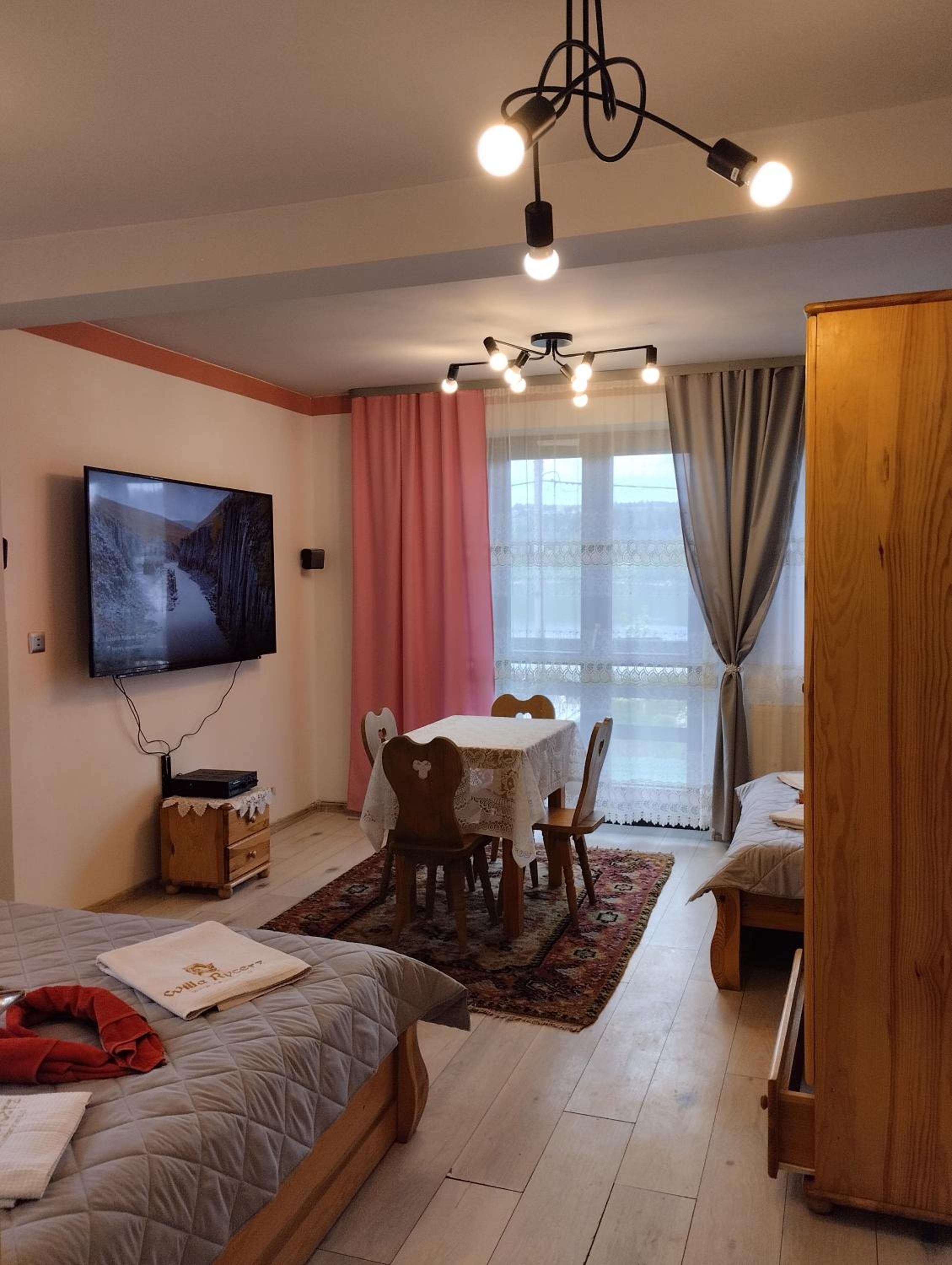 Apartment with Terrace - Photo 3