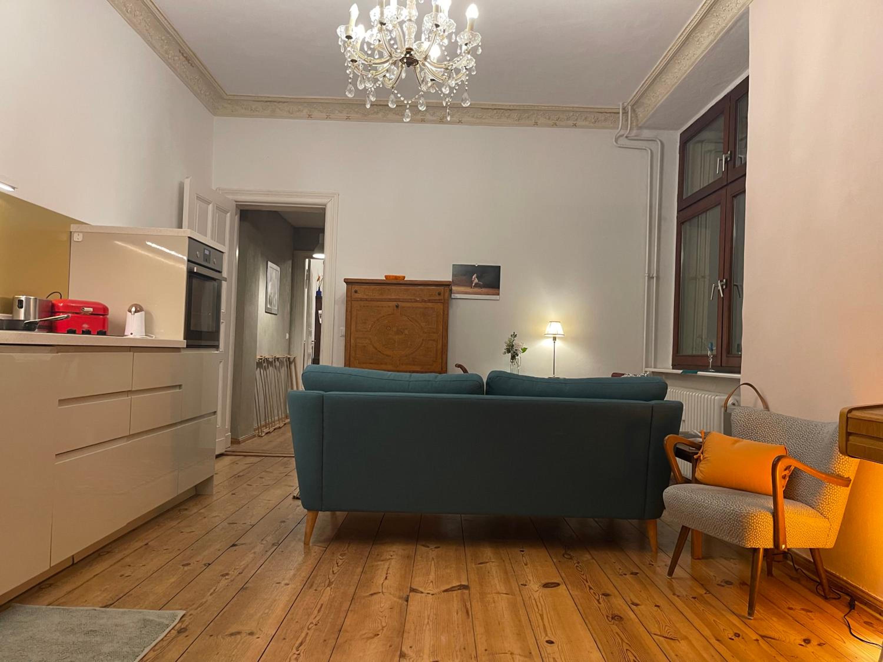 One-Bedroom Apartment photo 1