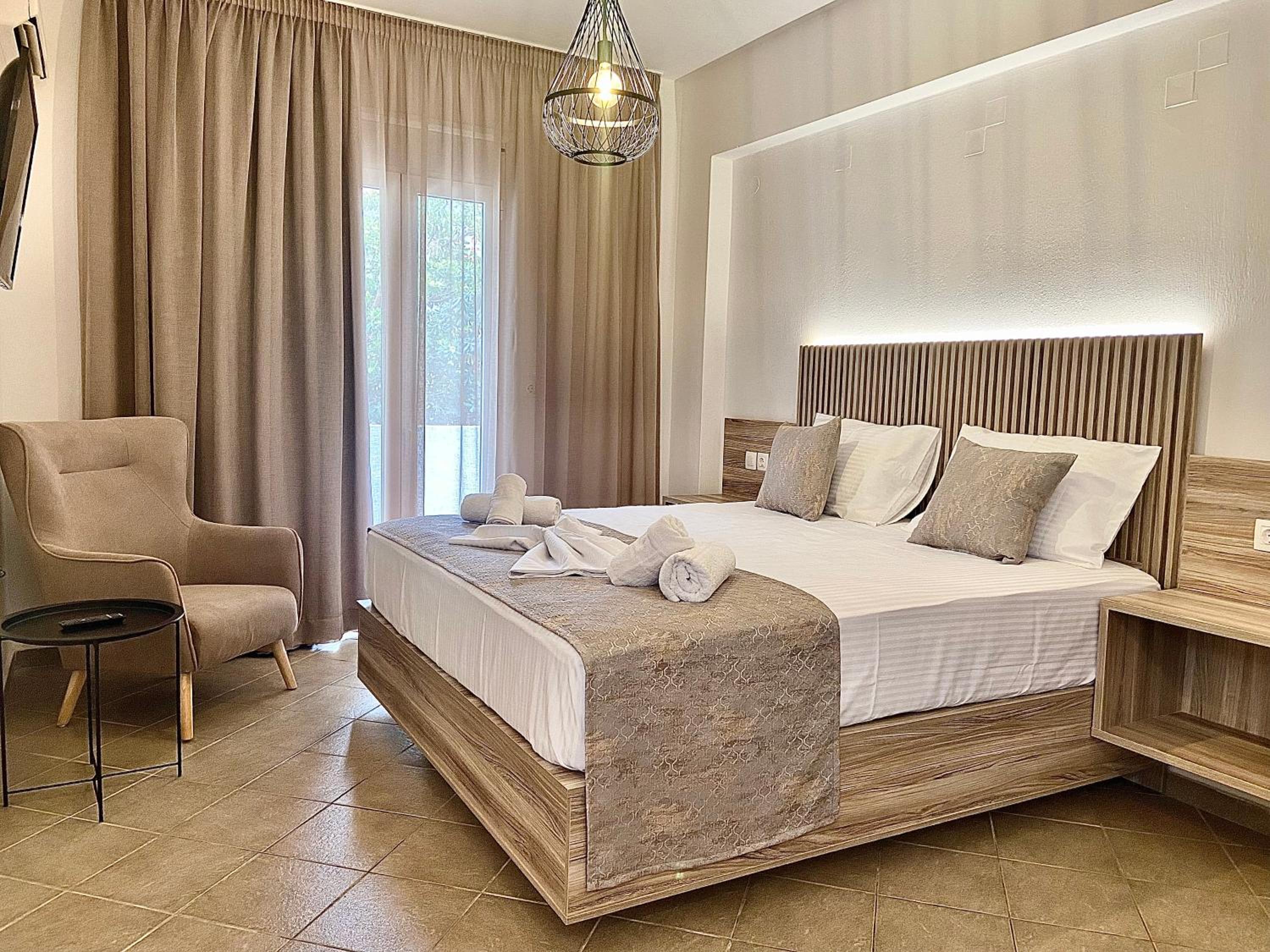 Superior Double Room - Photo 2