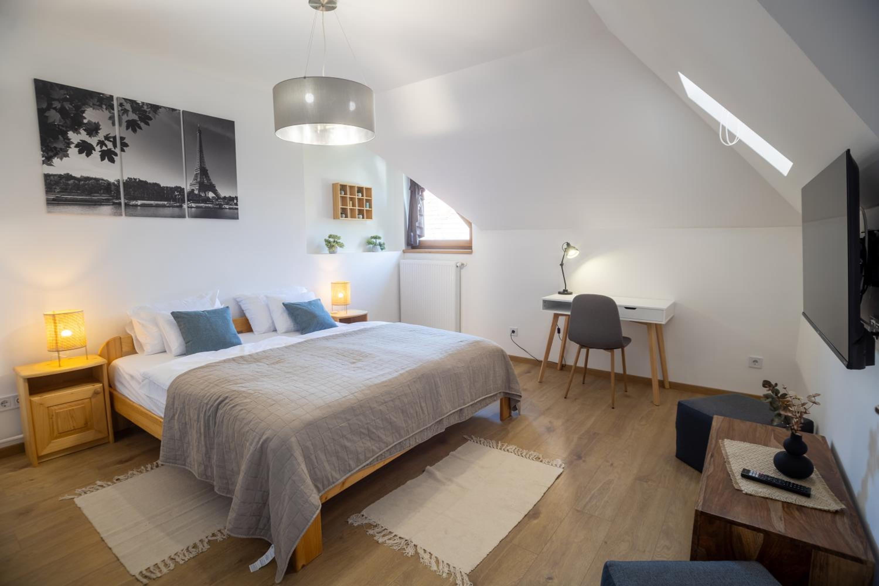 Two-Bedroom Apartment with Balcony photo 1