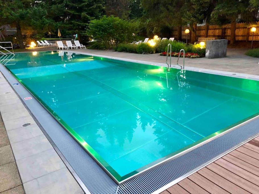 Studio with Pool View photo 3