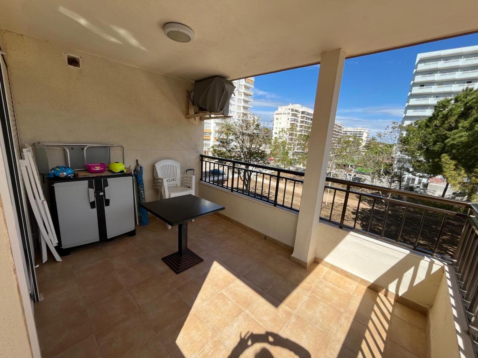 Family Two-Bedroom Apartment With View photo 2
