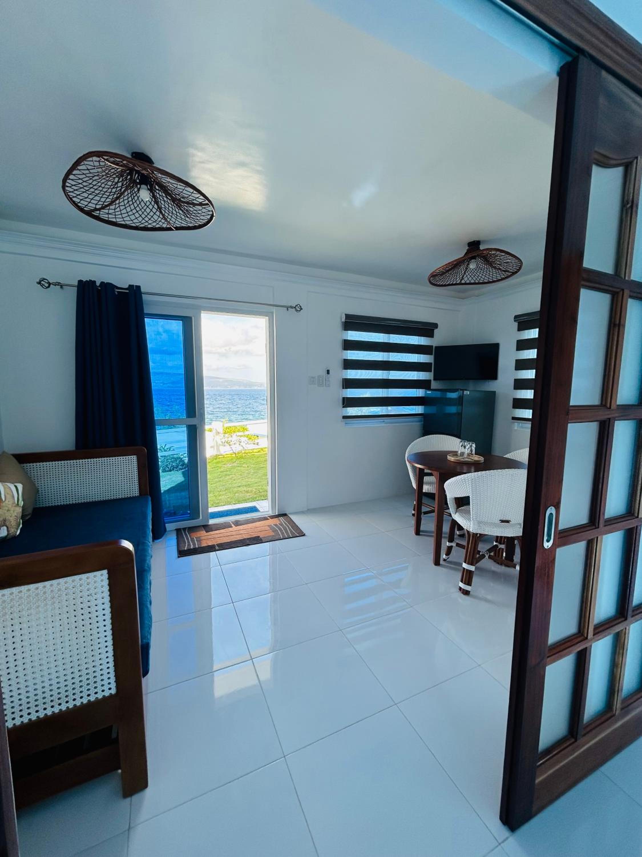 Villa with Sea View - Photo 11