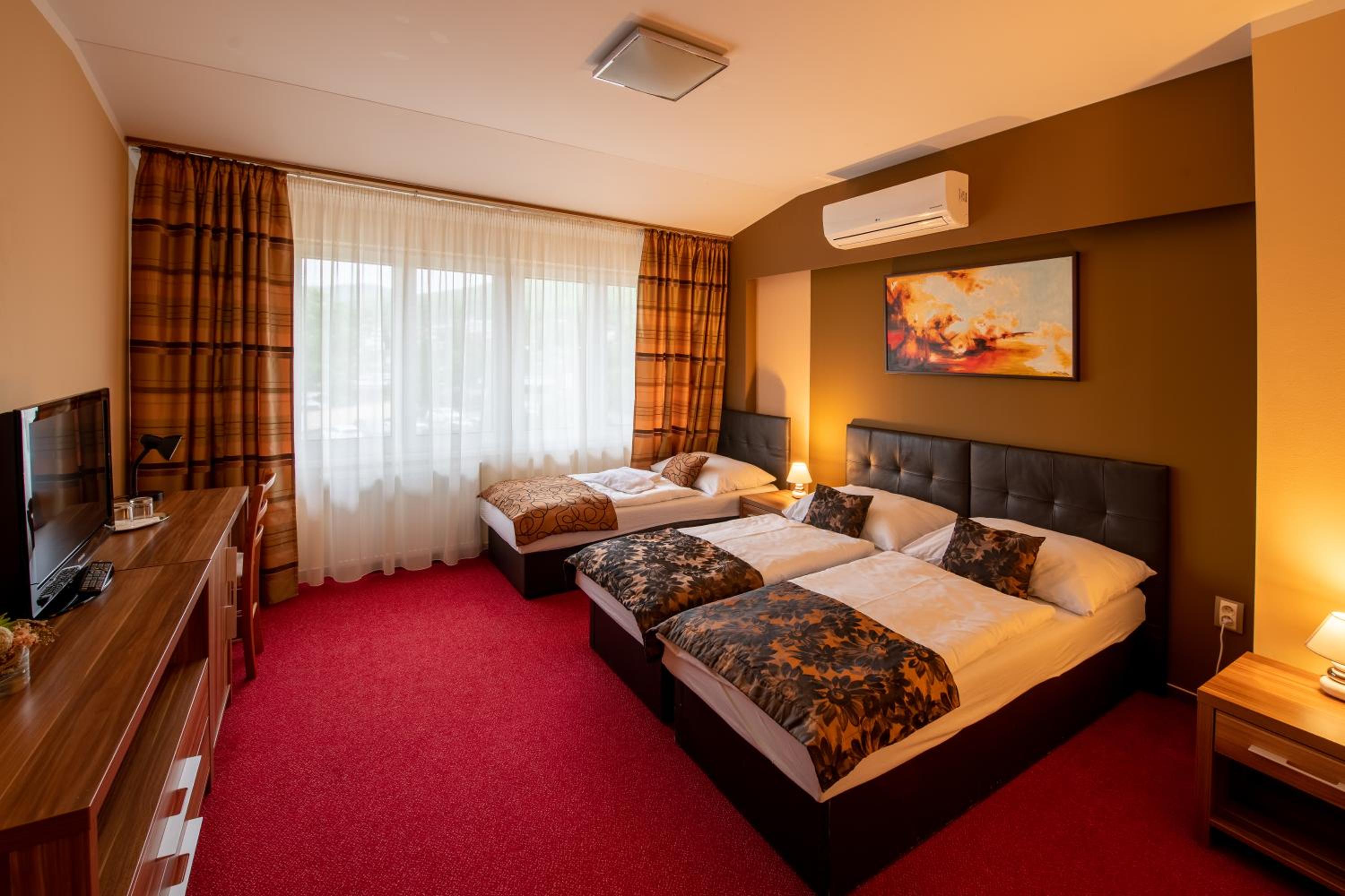 Triple Room with Balcony photo 3