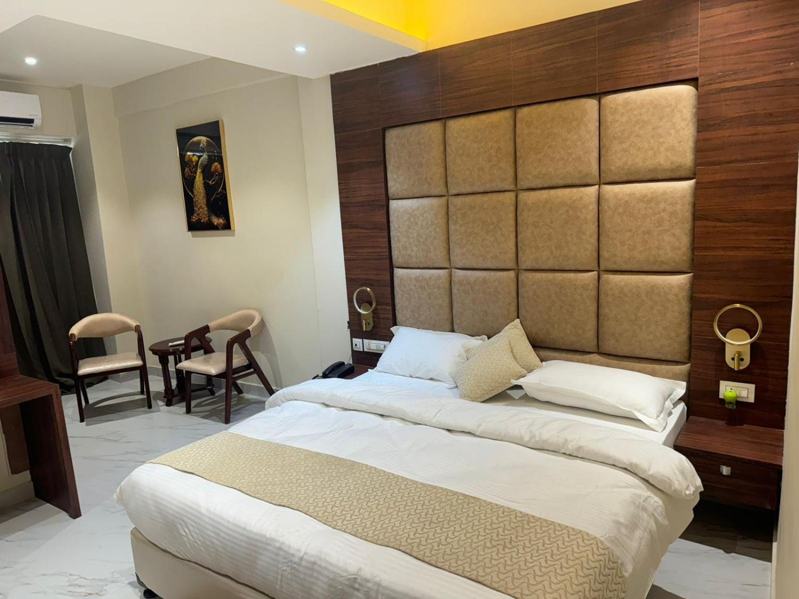 Deluxe Room - Photo 1