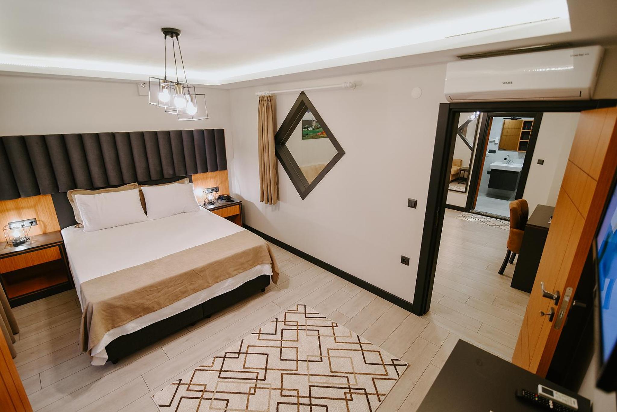 Luxury Triple Room photo 2