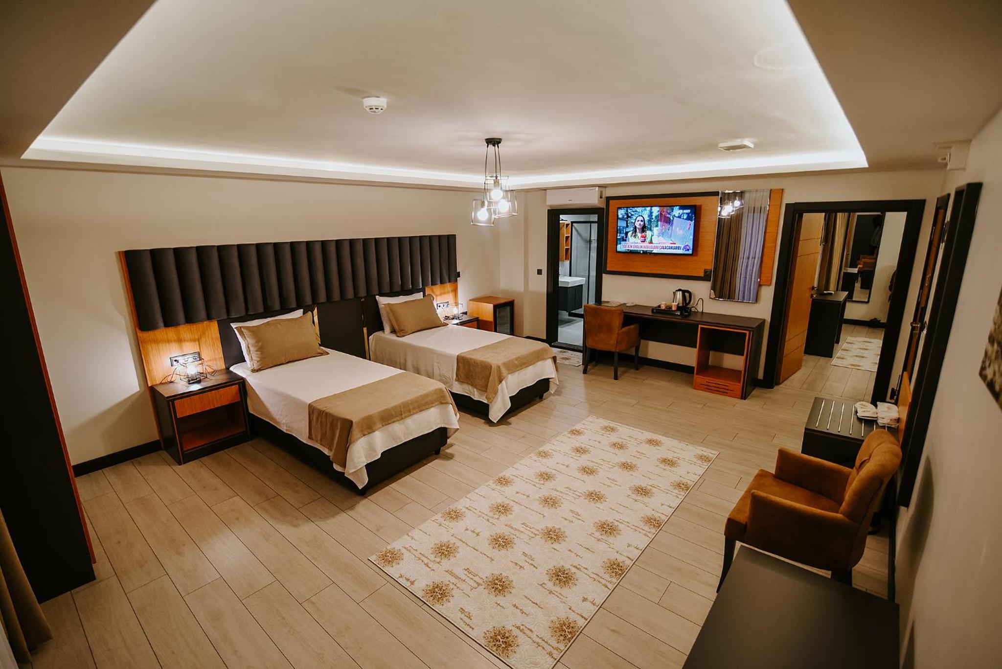 Economy Quadruple Room photo 2