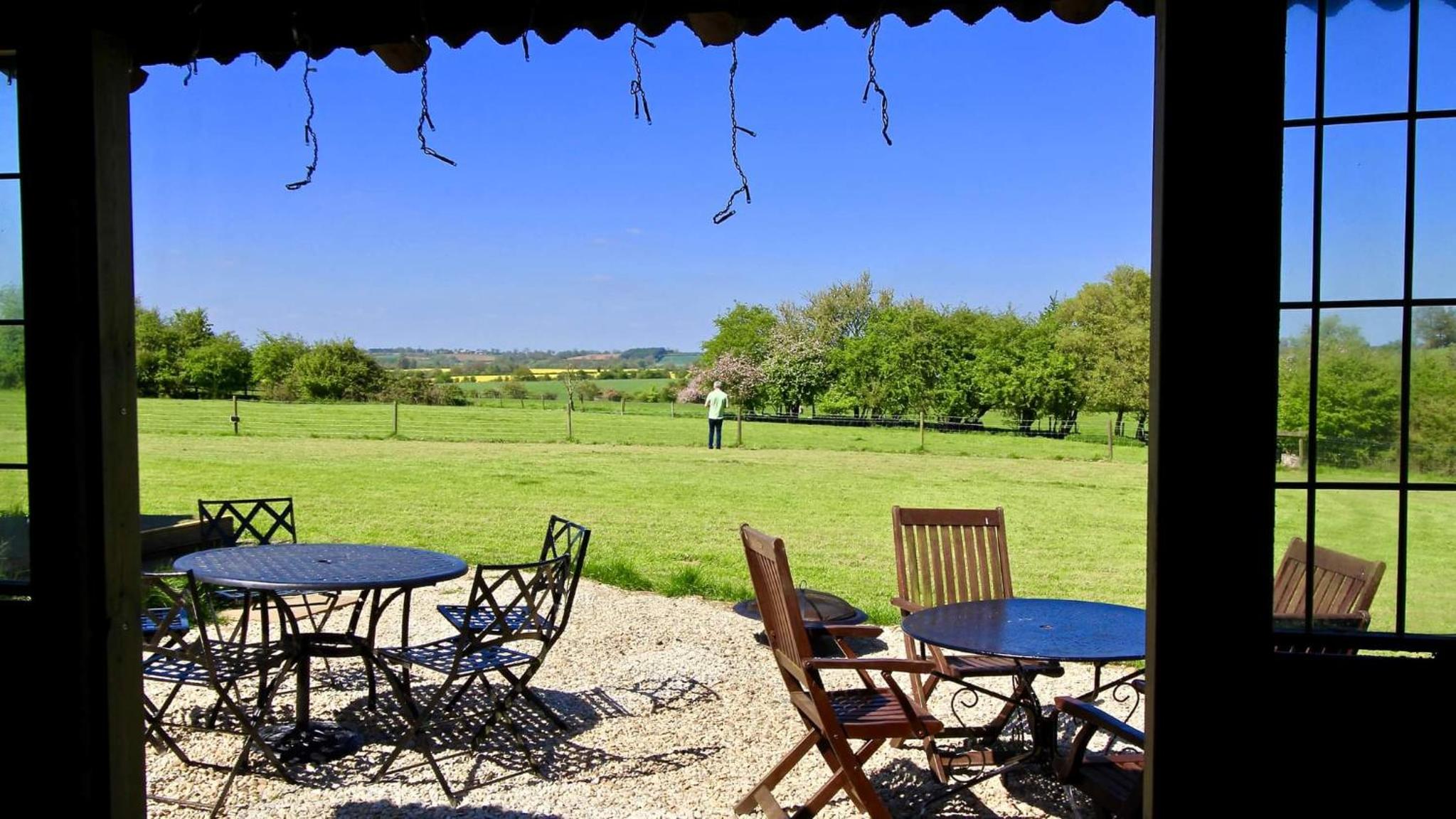 Family Room With Garden View photo 1