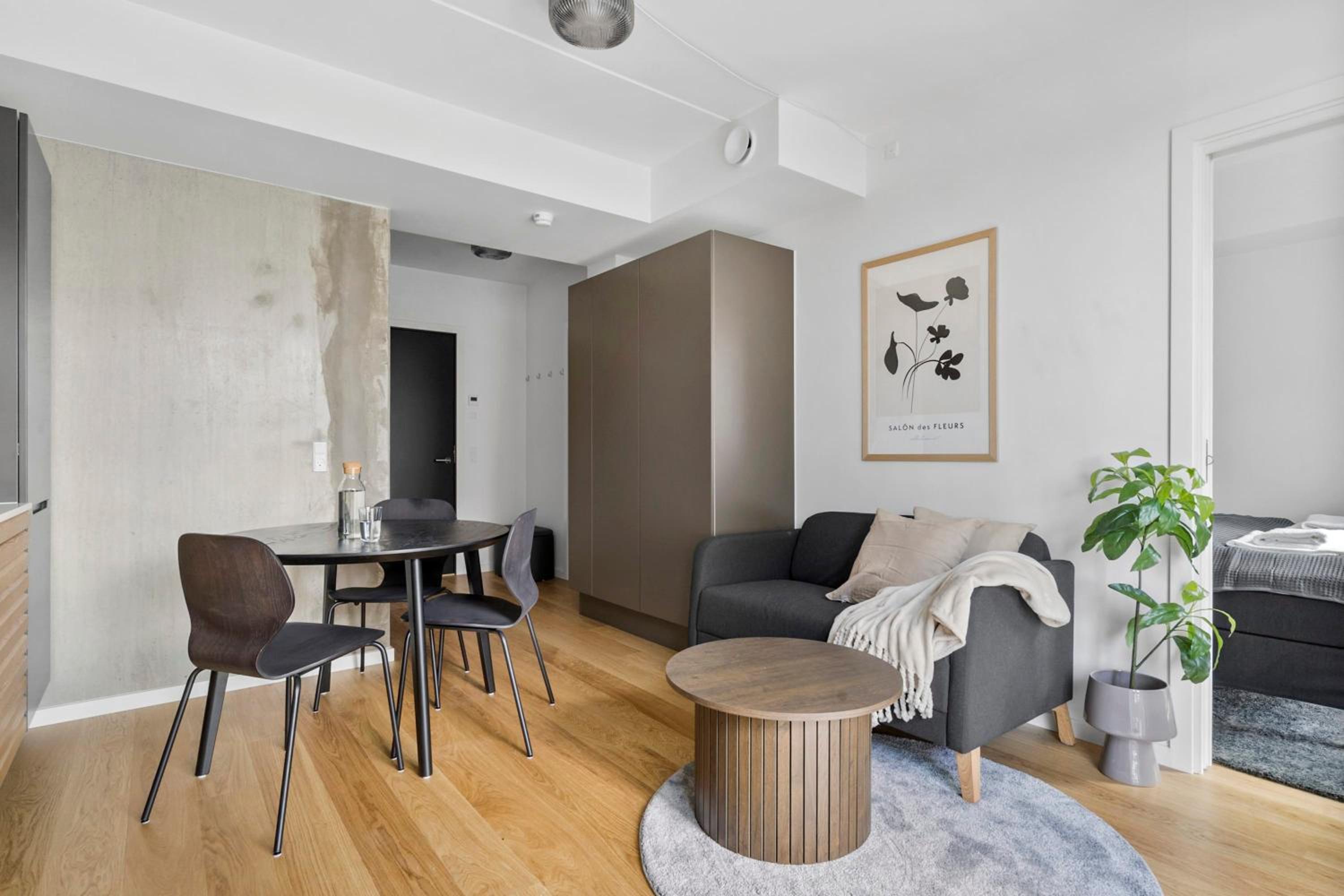 Apartment photo 1