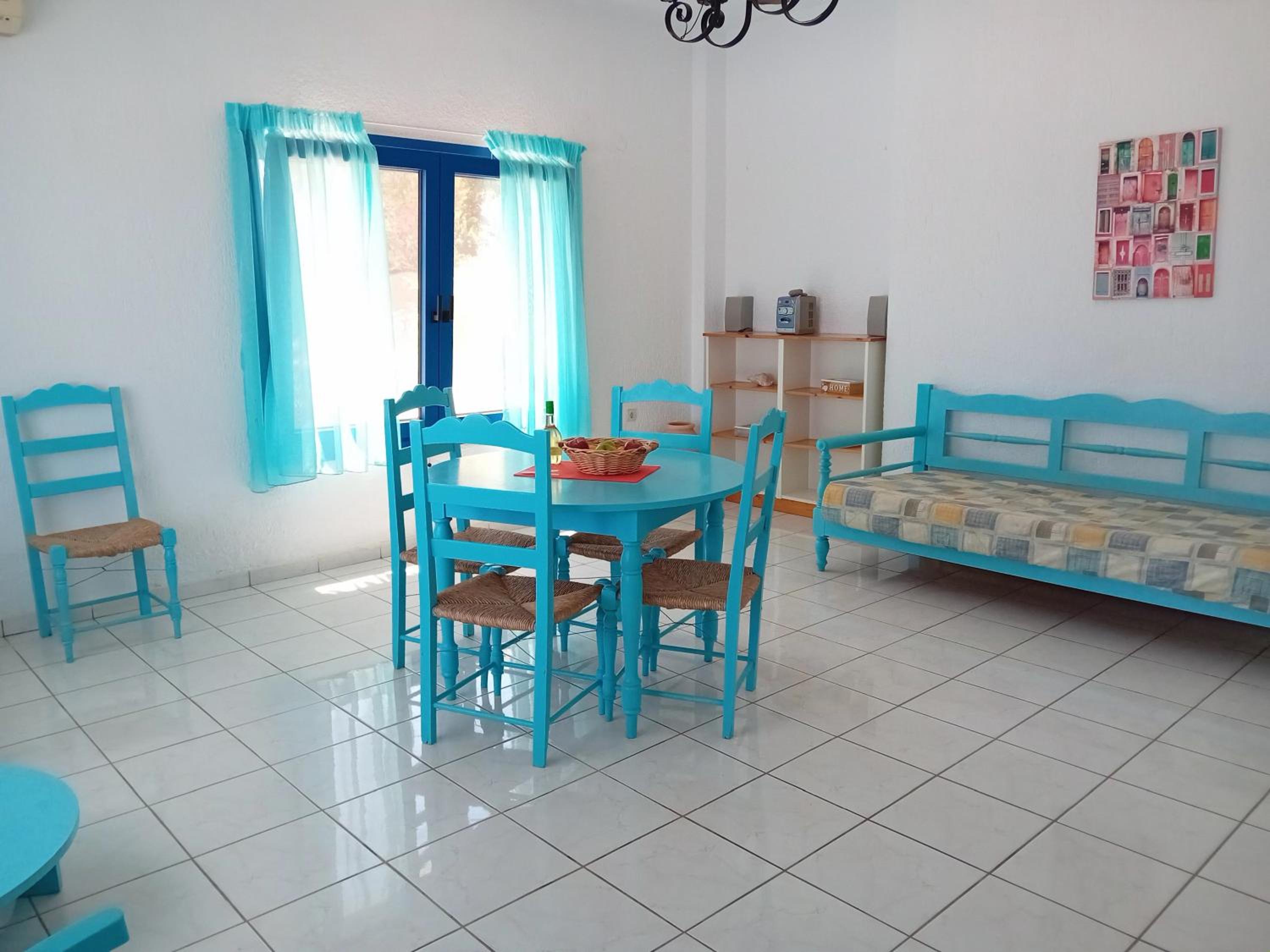Three-Bedroom Apartment with Sea View (7 Adults) photo 2