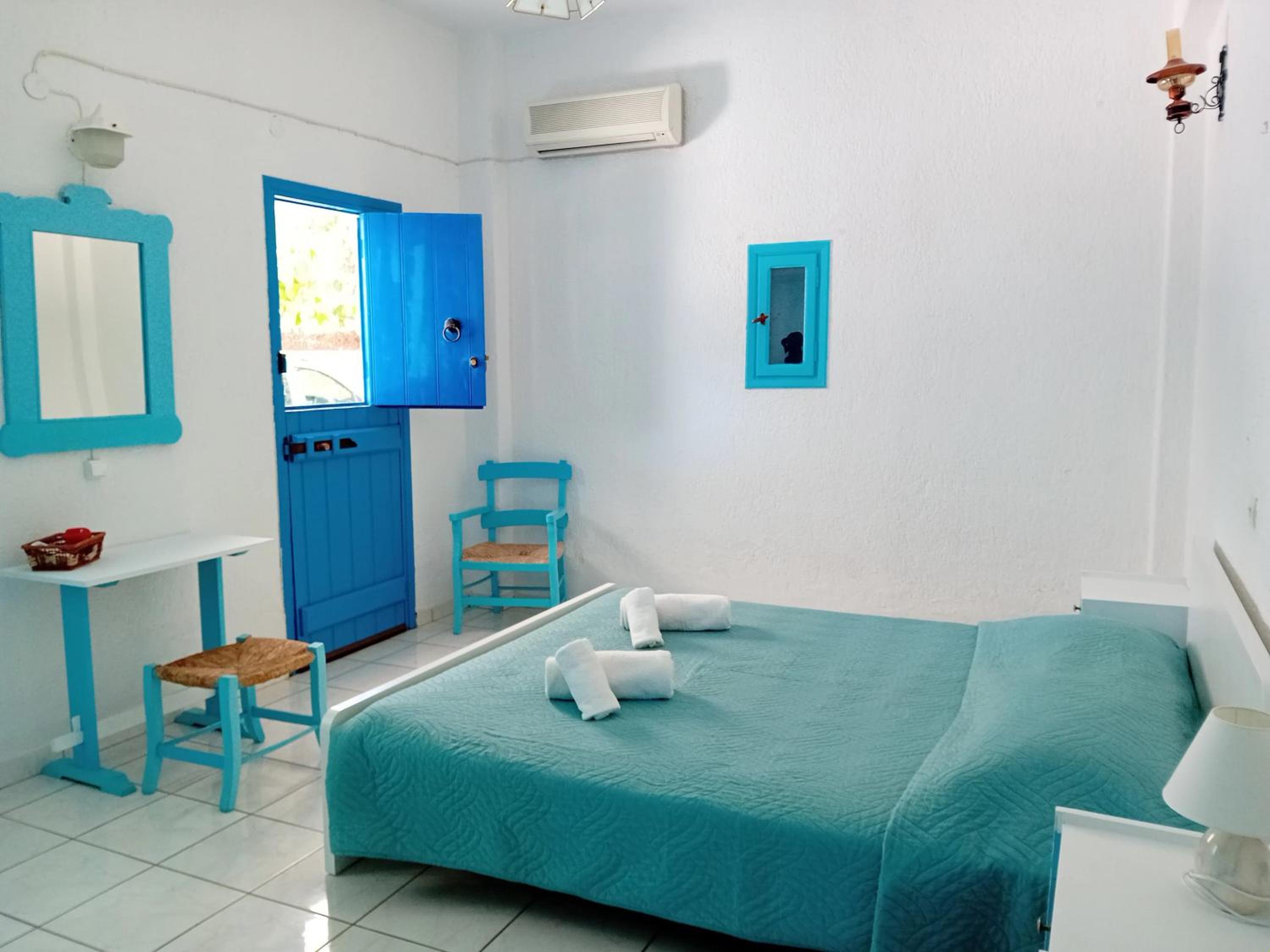 Three-Bedroom Apartment with Sea View (7 Adults)