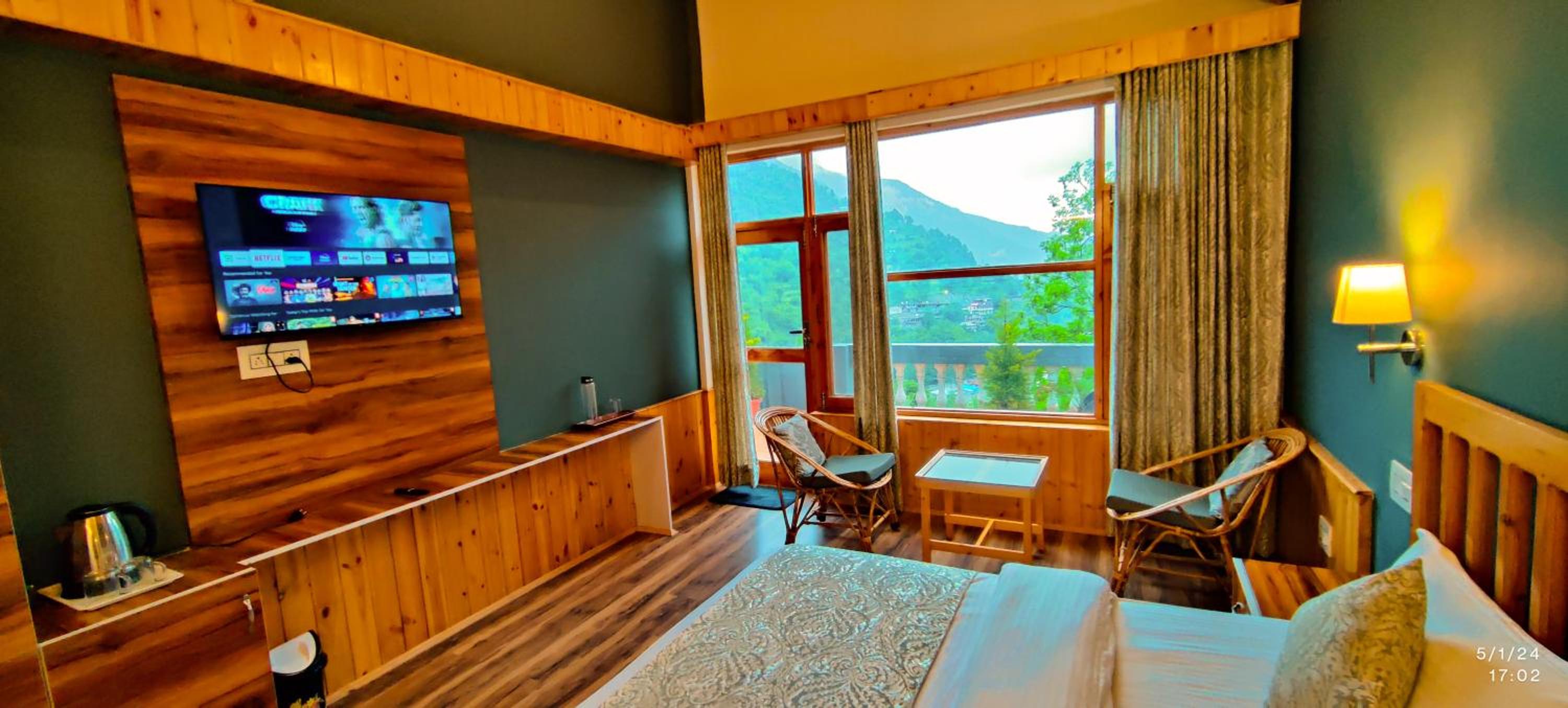Double Room with Mountain View - Photo 23