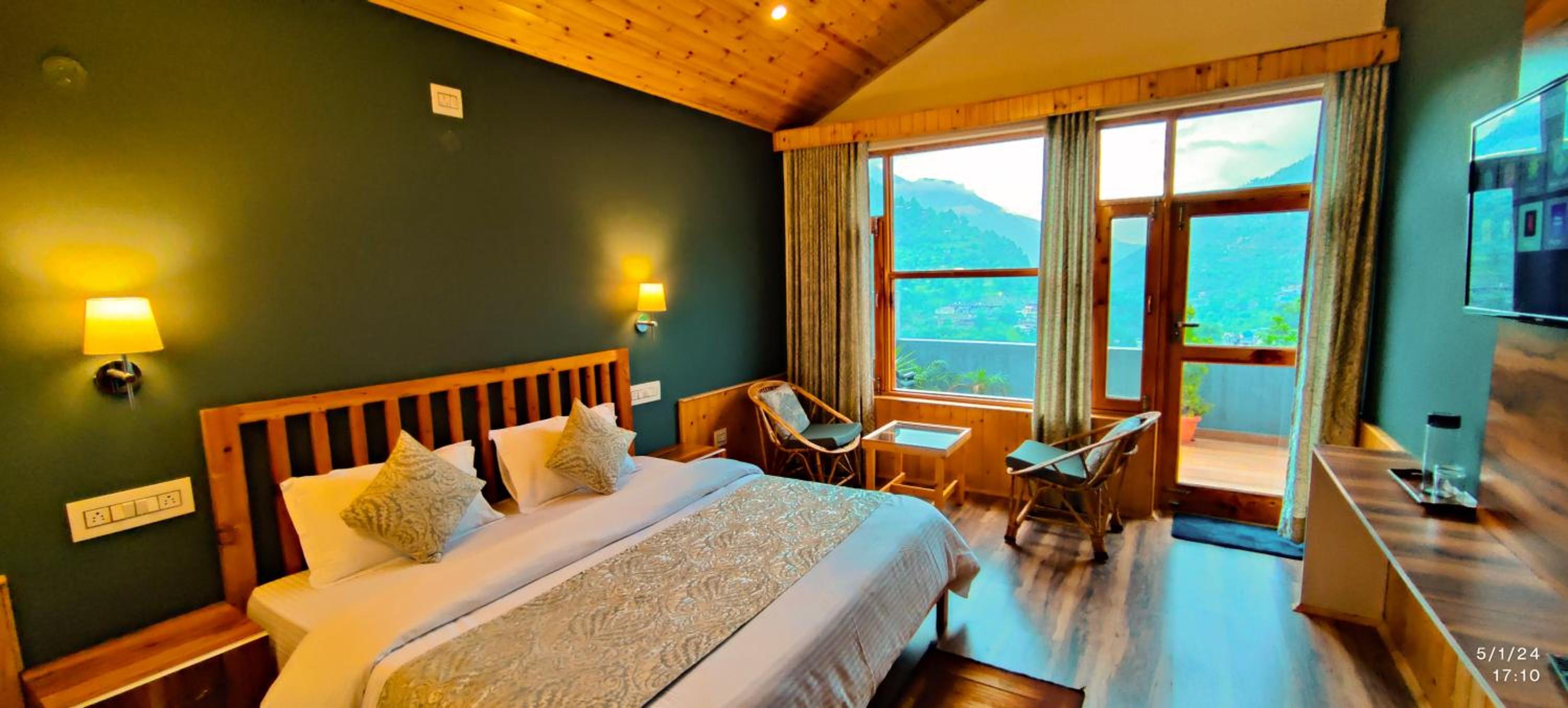 Double Room with Mountain View - Photo 31