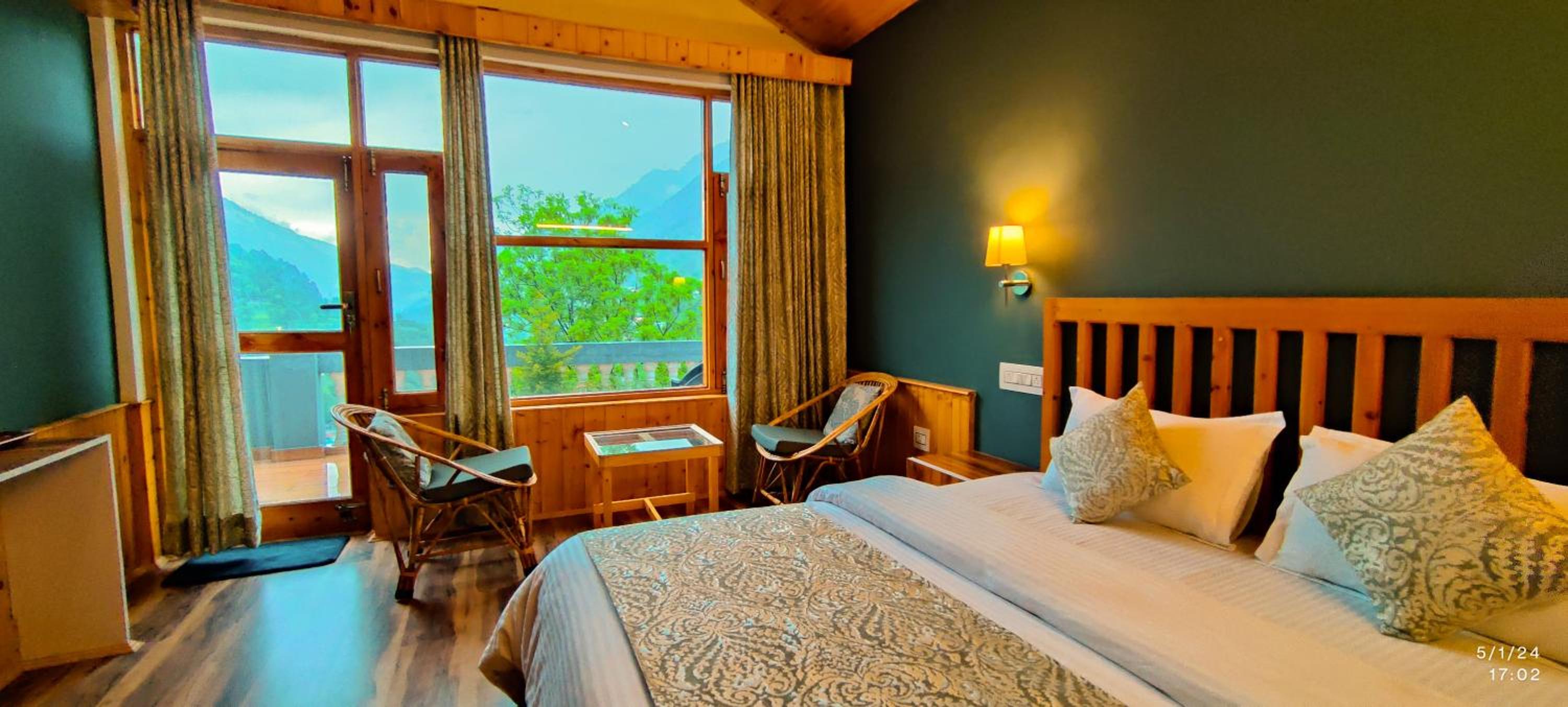 Double Room with Mountain View - Photo 22