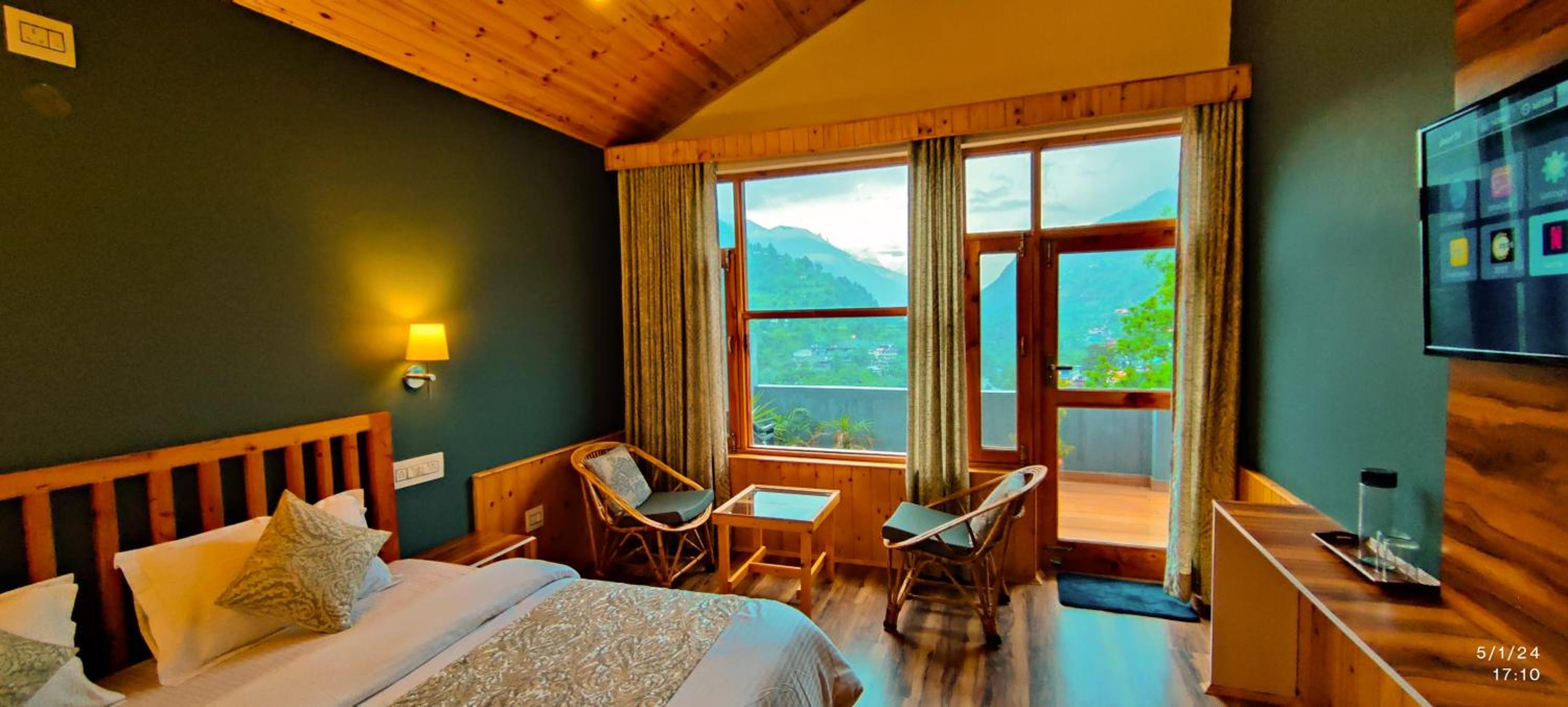 Double Room with Mountain View - Photo 25