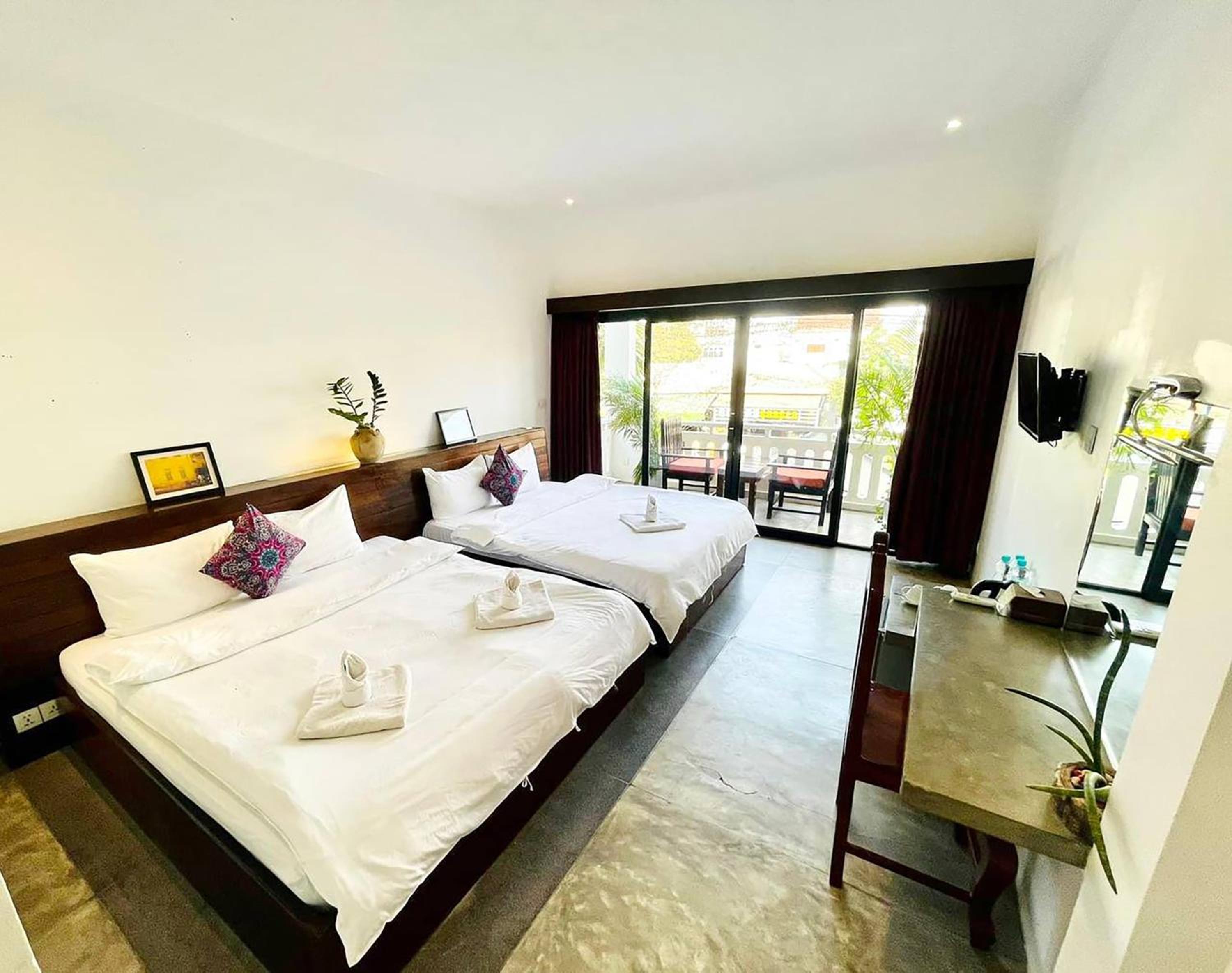 Deluxe Family Room - Photo 10