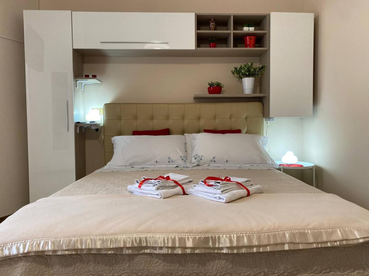 One-Bedroom Deluxe Apartment