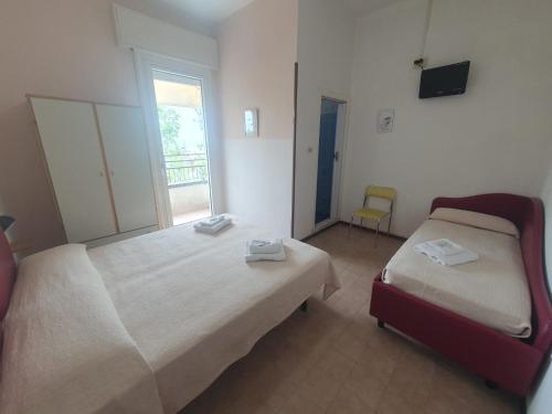 Economy Triple Room