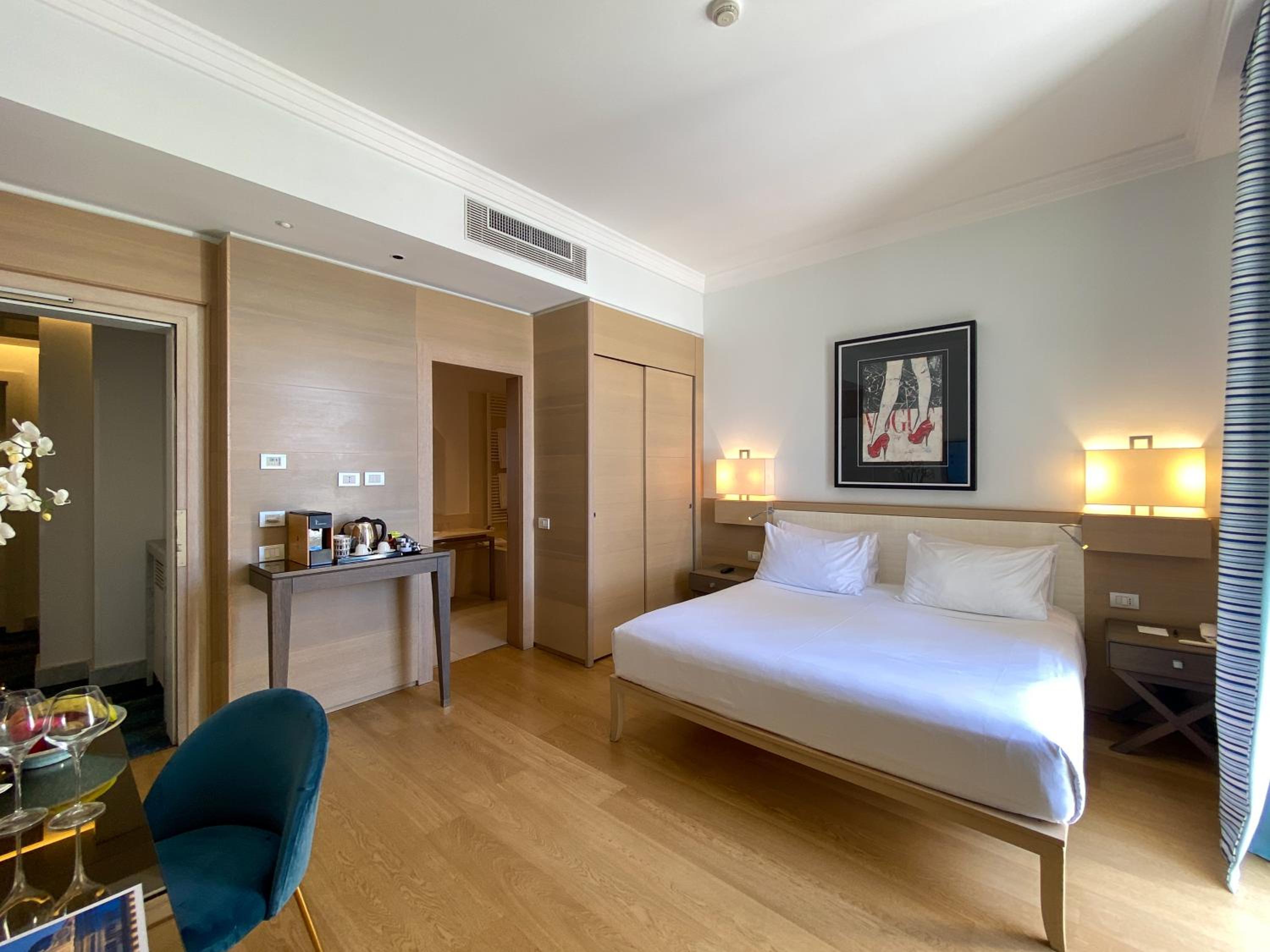 Deluxe Double or Twin Room with Terrace