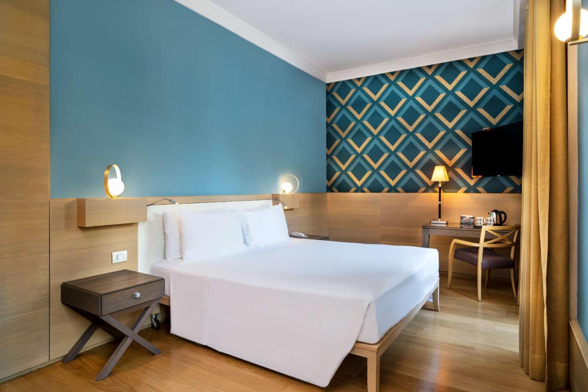 Family Double or Twin Room - Photo 1