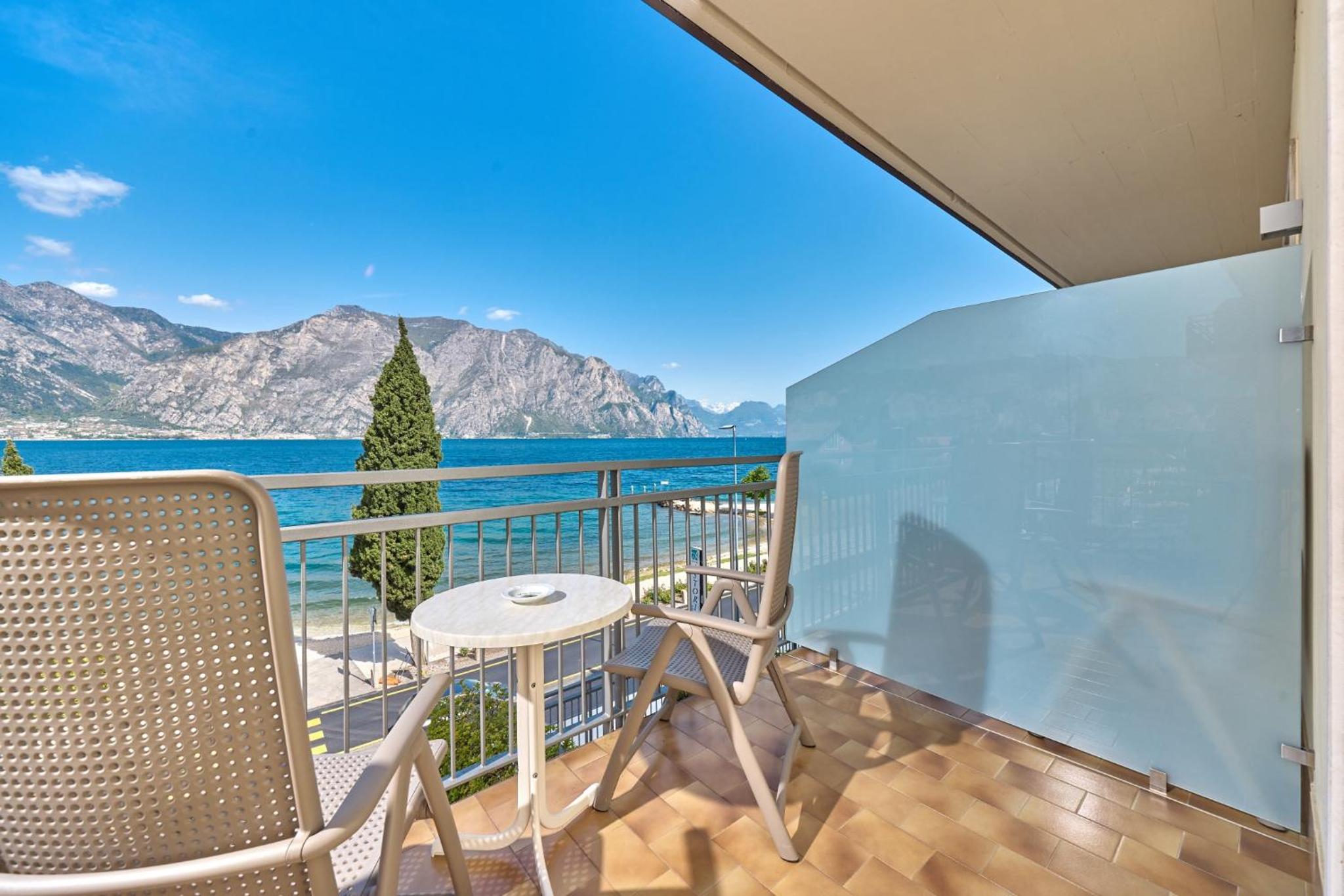 Triple Room with Lake View photo 3