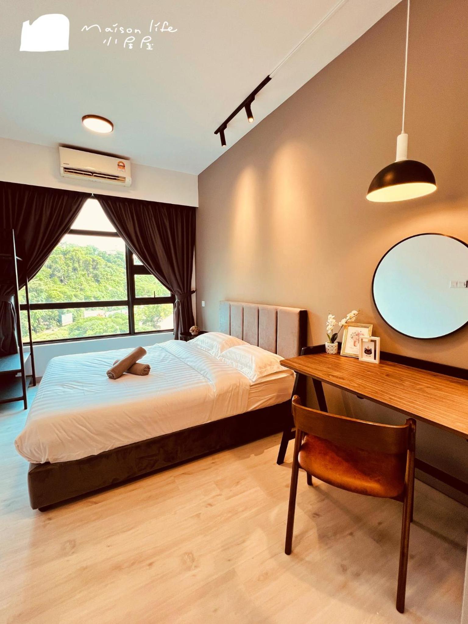 Apartment with City View photo 3