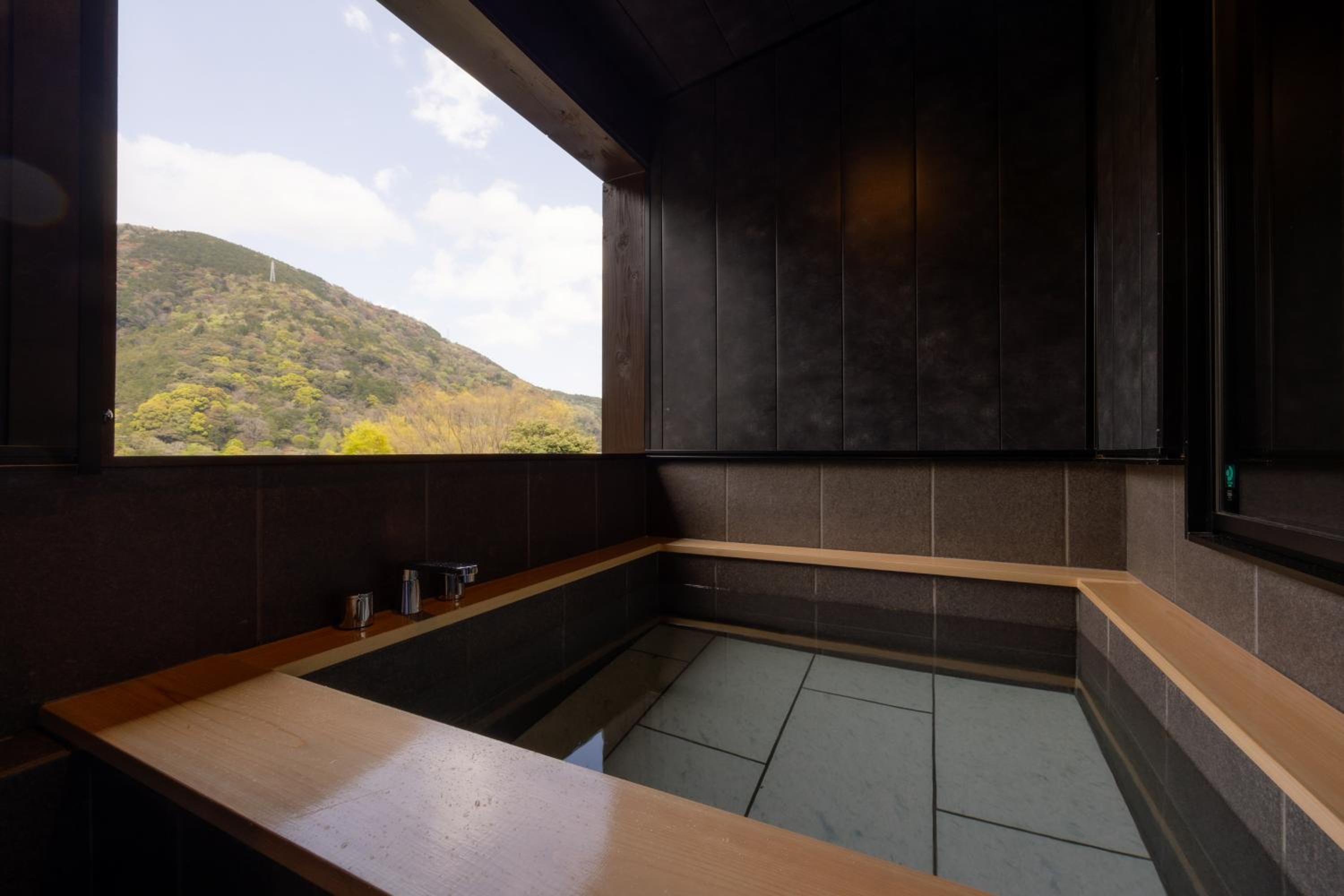Quadruple Room with Private External Bathroom - Photo 5