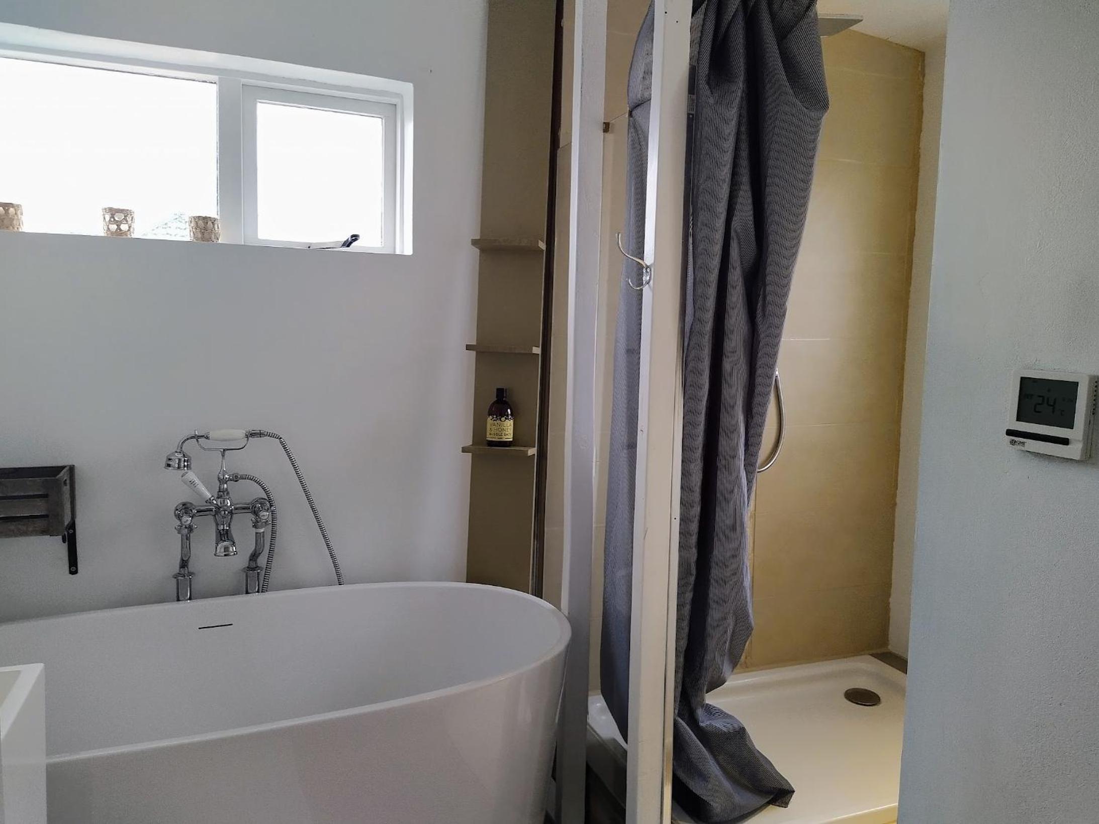 Deluxe Double Room with Sea View - Photo 6