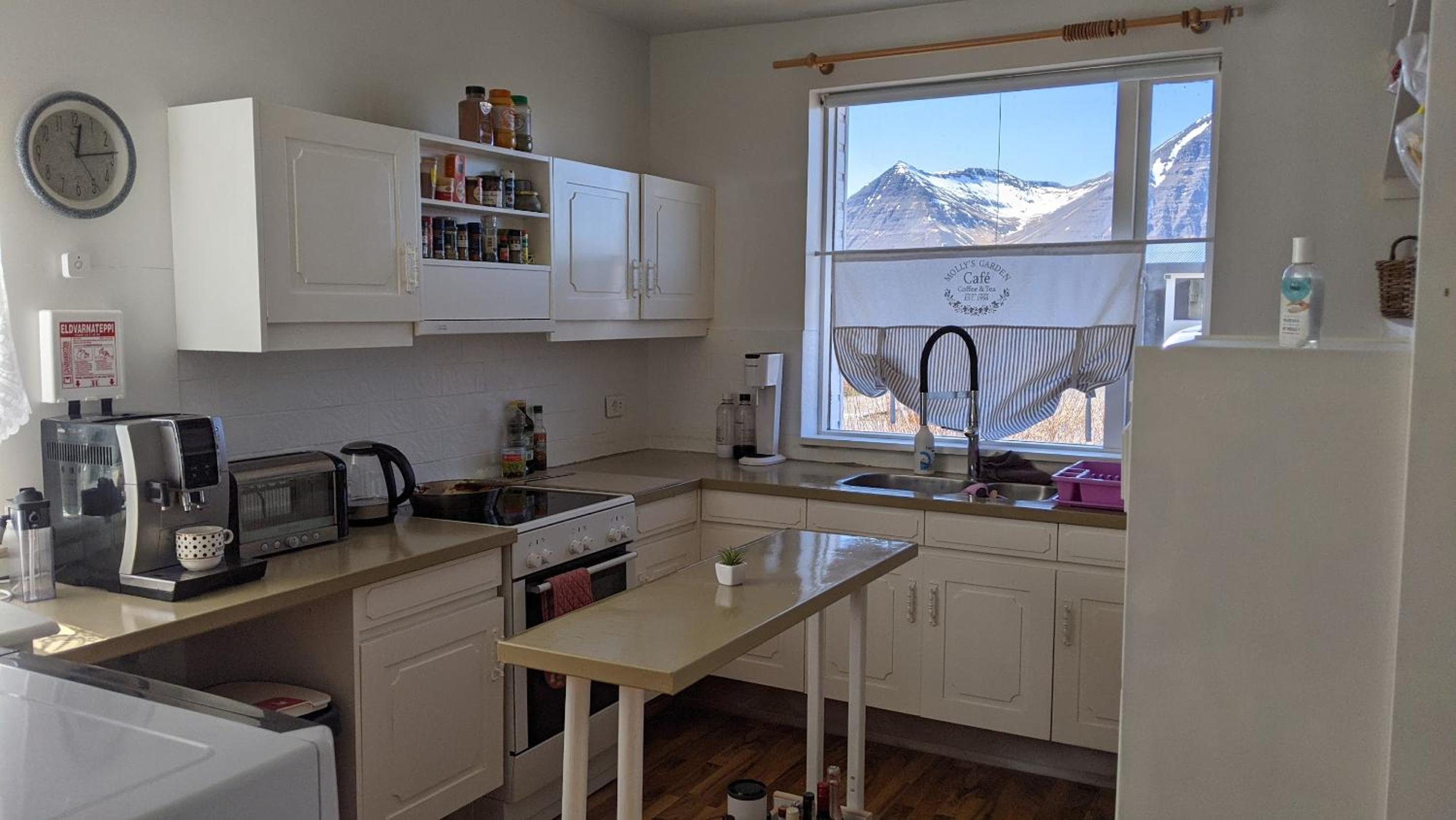 Deluxe Double Room with Sea View - Photo 7